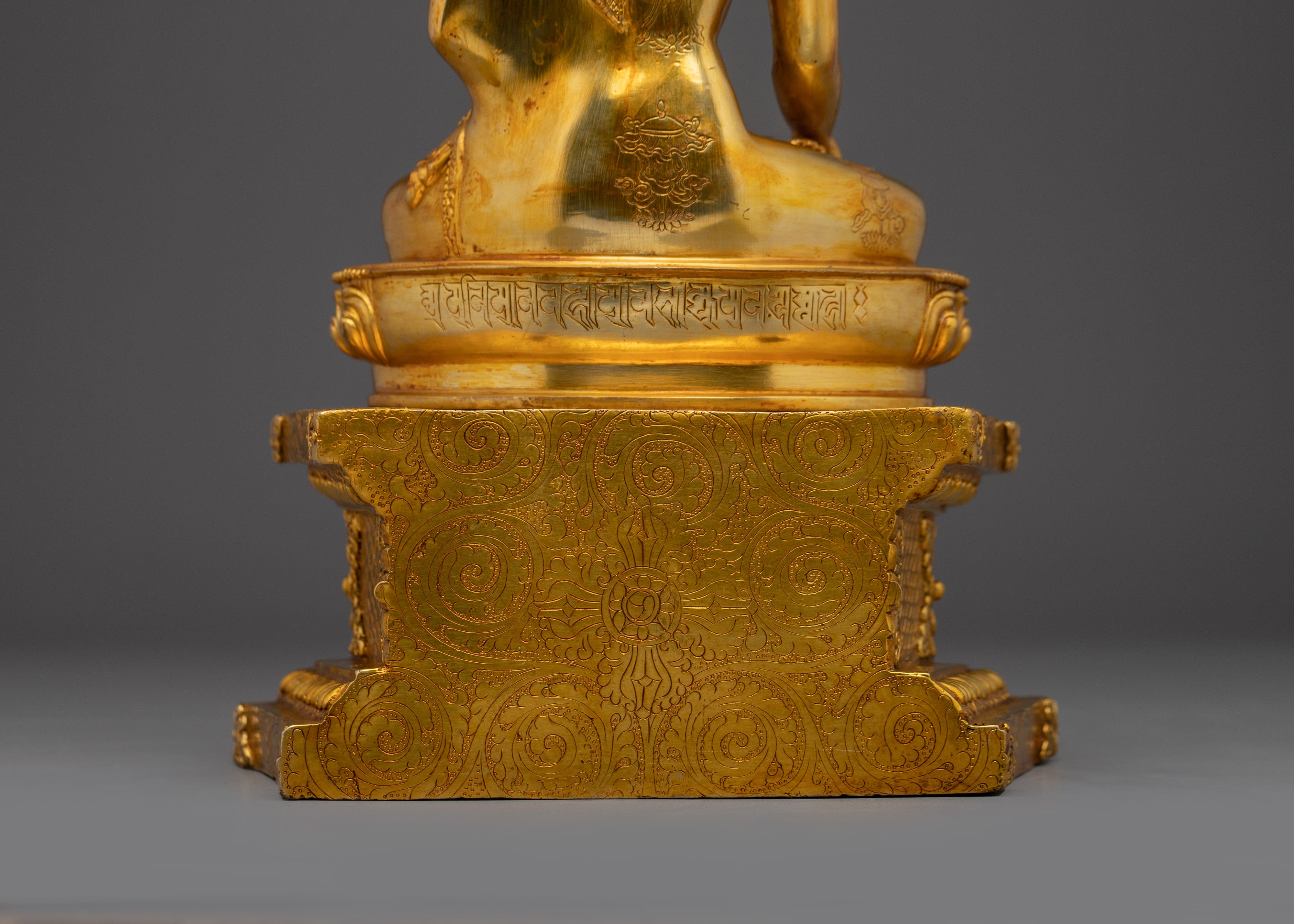 Shakyamuni Buddha Statue with Throne