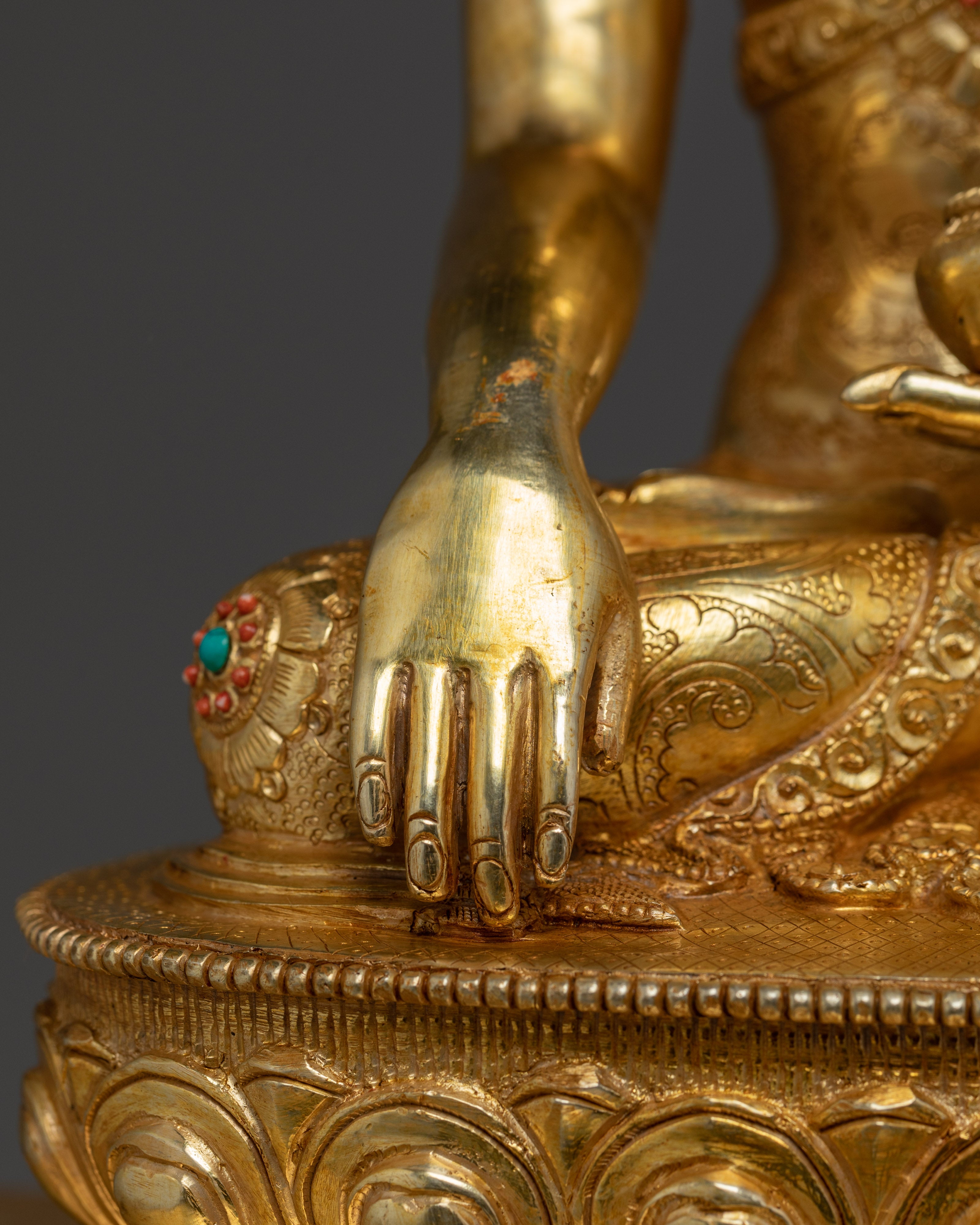 Enlightened Shakyamuni Buddha on Throne | Founder of Buddhism