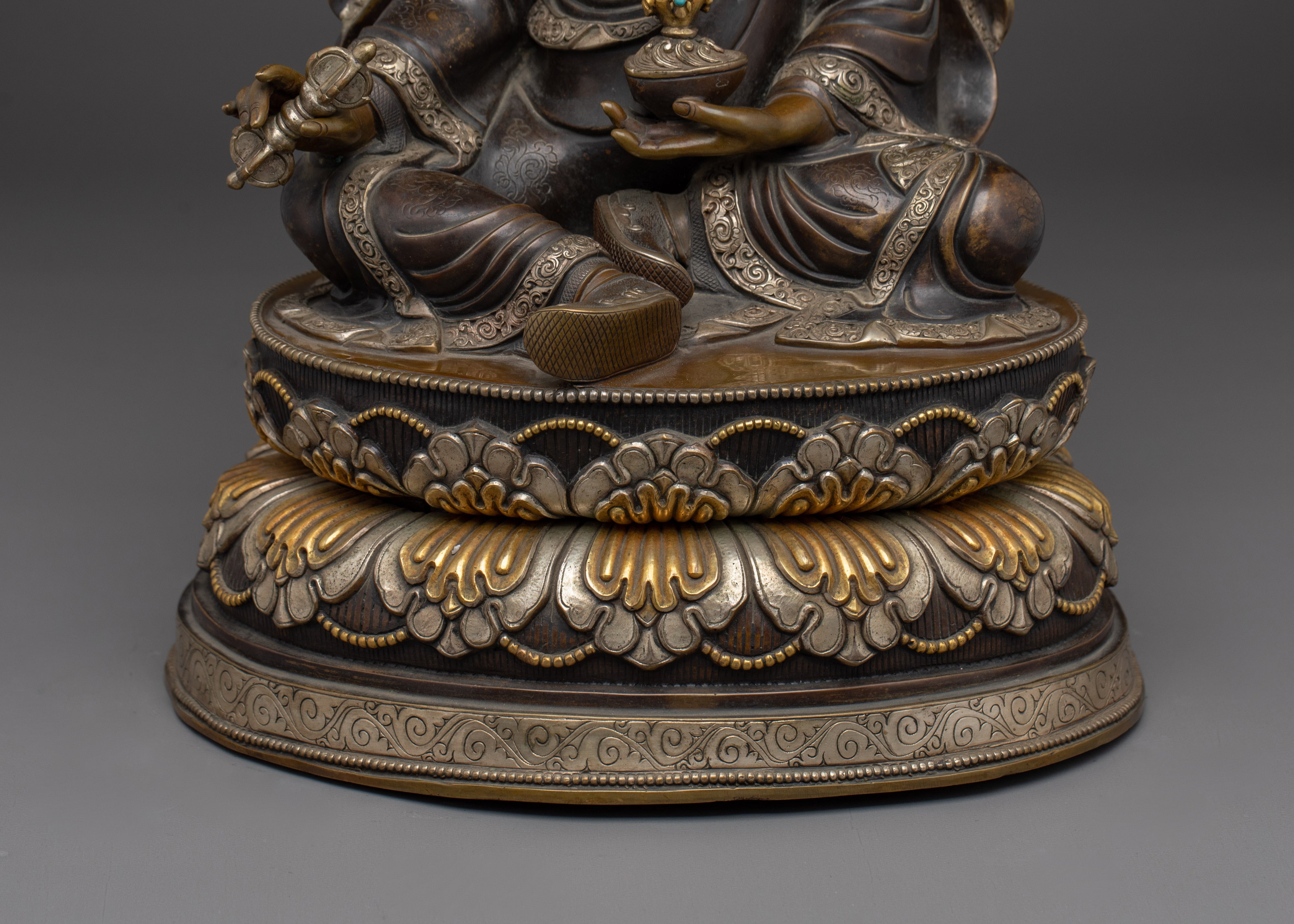 Guru Rinpoche Statue in Oxidized Copper | Silver-Plated Padmasambhava Deity