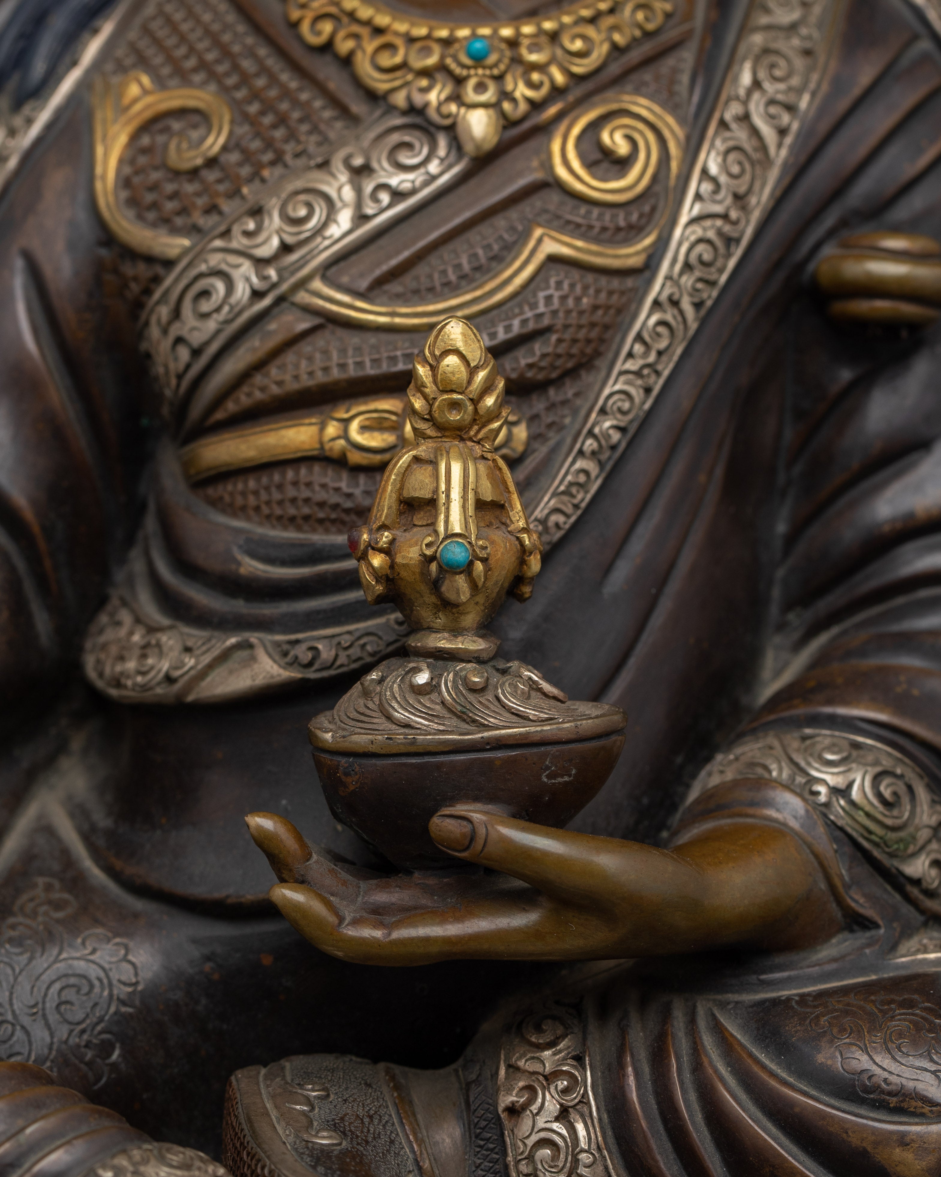 Guru Rinpoche Statue in Oxidized Copper | Silver-Plated Padmasambhava Deity