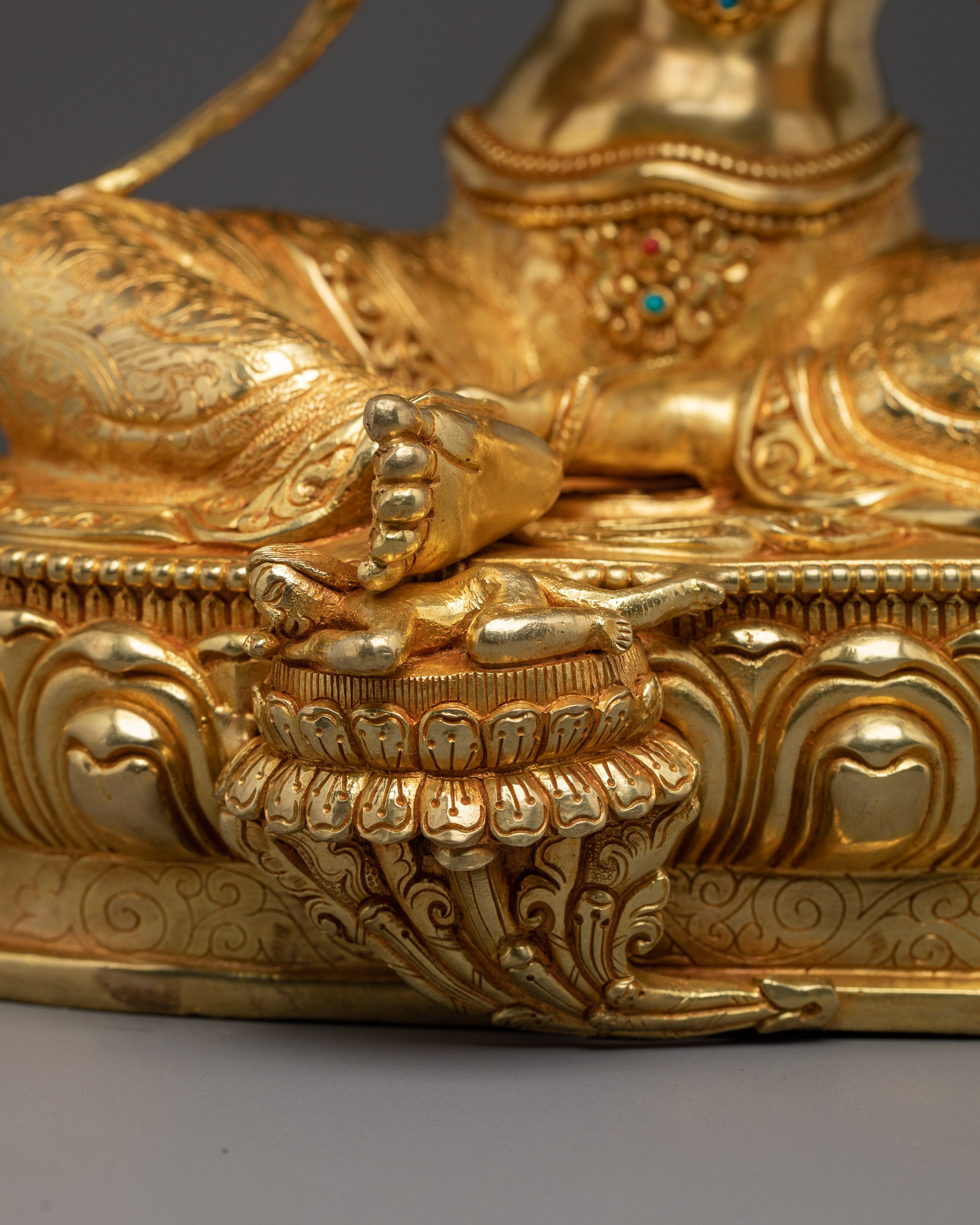 Vajrayana Seated Kurukulla Statue | Goddess of Attraction