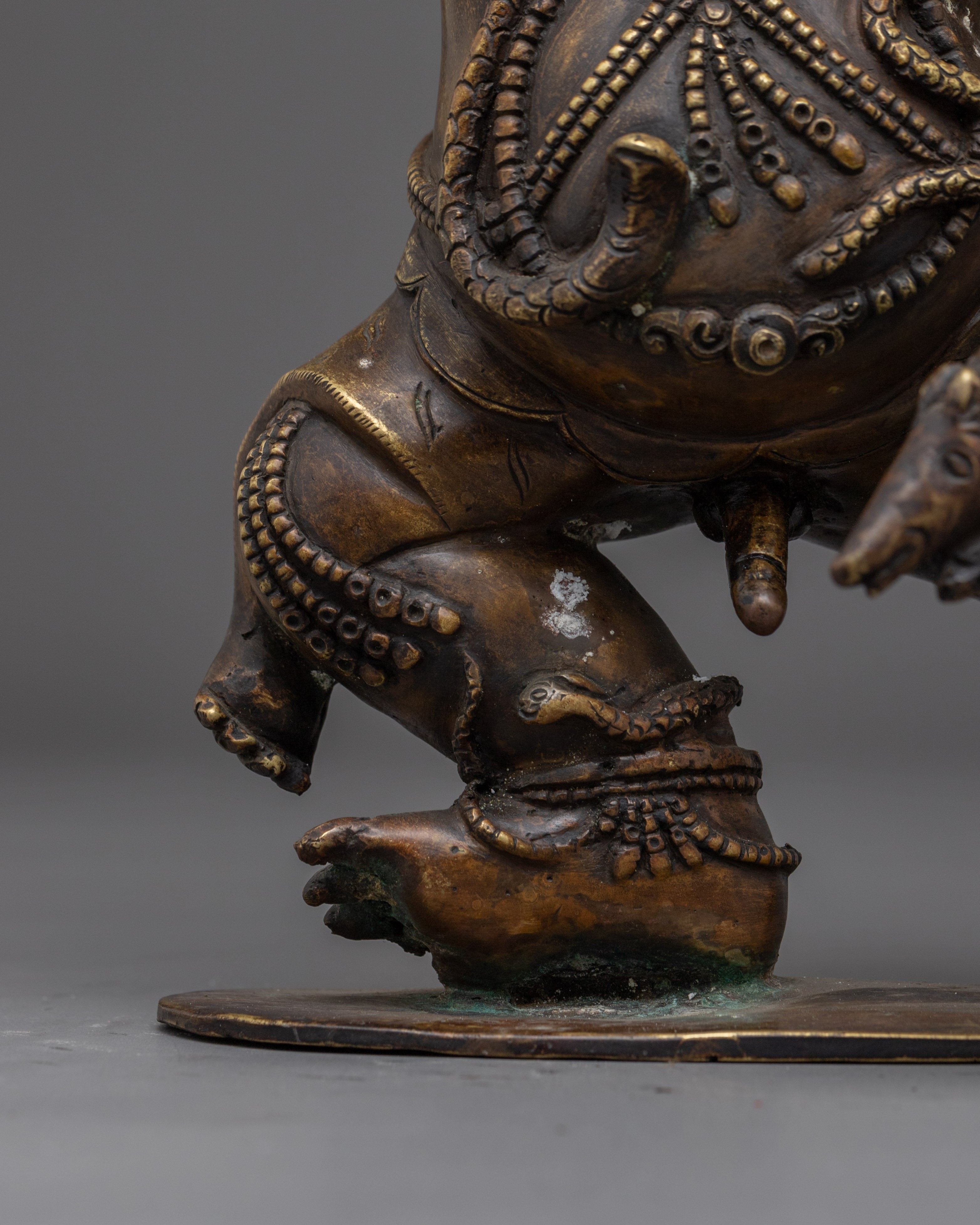 Black Dzambhala Statue: Buddhist Wealth Deity