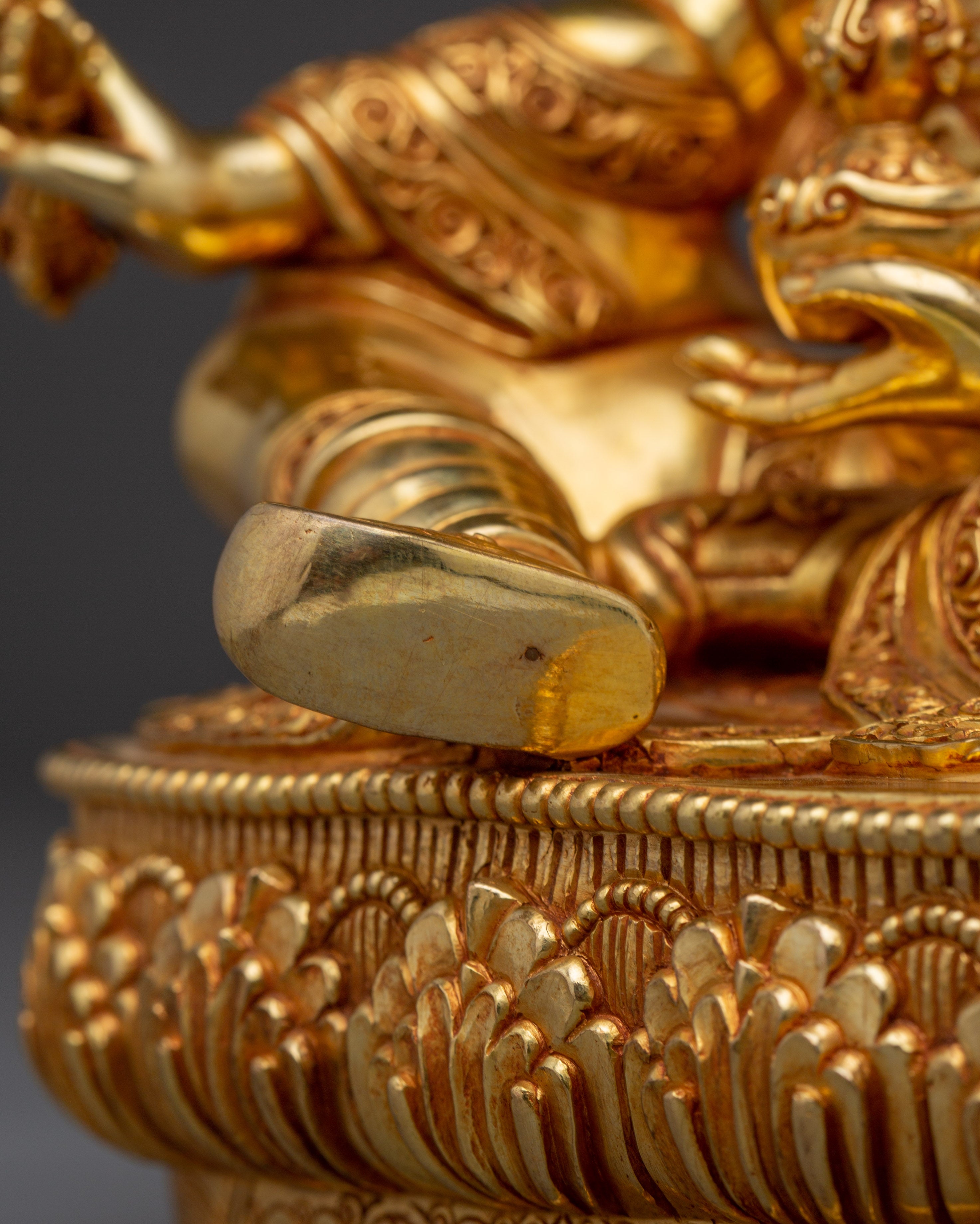 Guru Rinpoche Statue: Tibetan Vajra Master