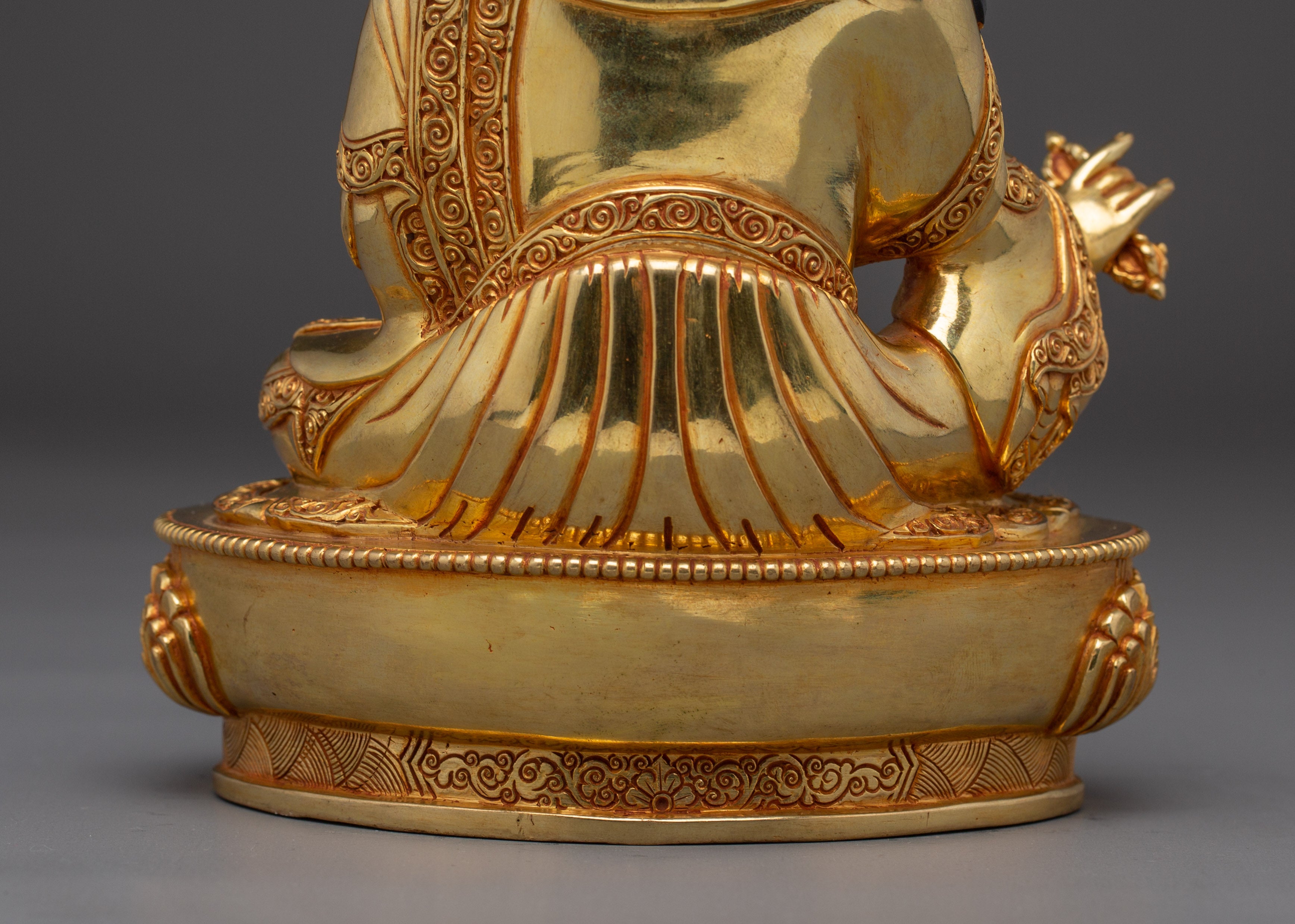 Guru Rinpoche Statue: Tibetan Vajra Master
