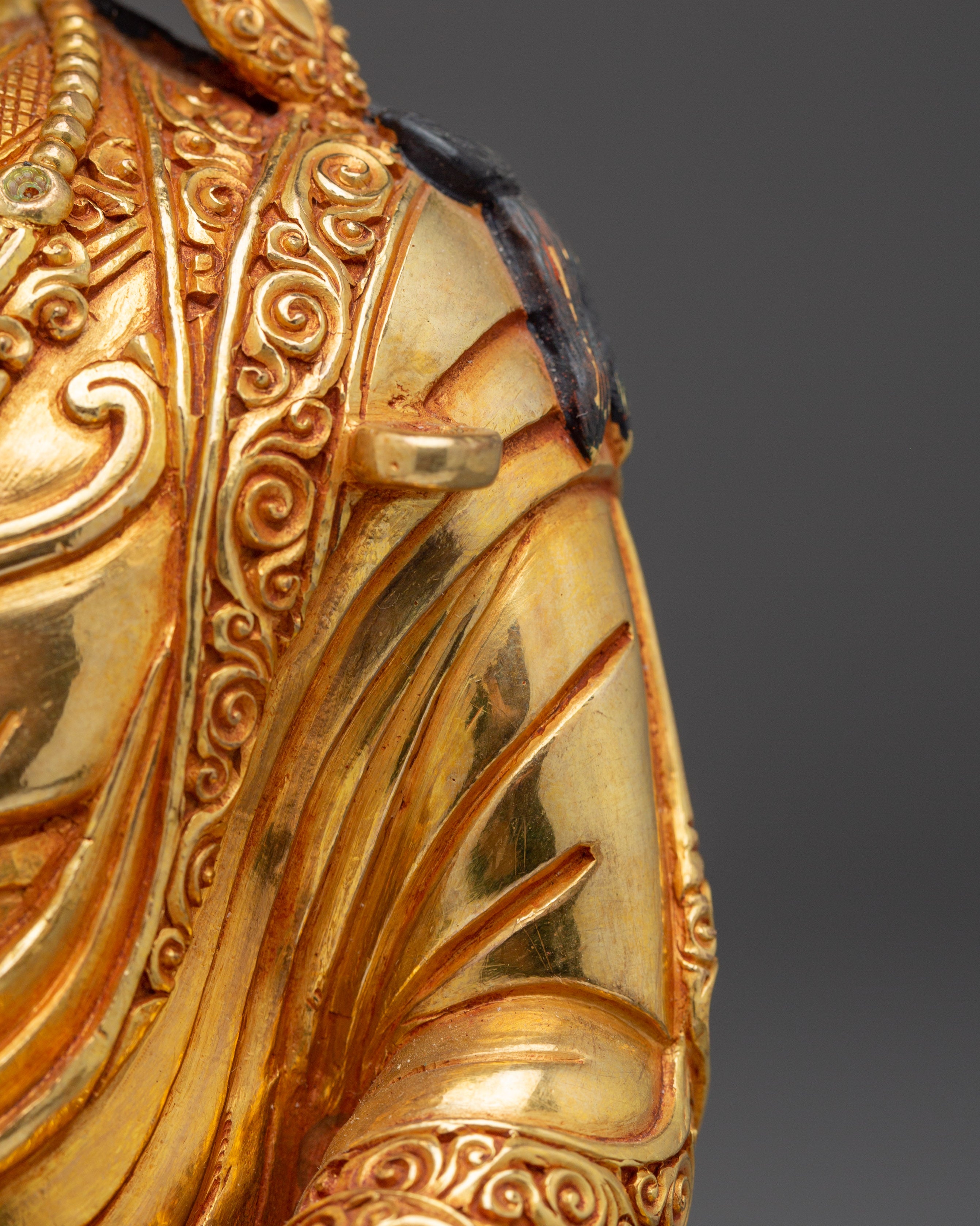 Tibetan Guru Rinpoche Figure | Sacred Buddhist Art