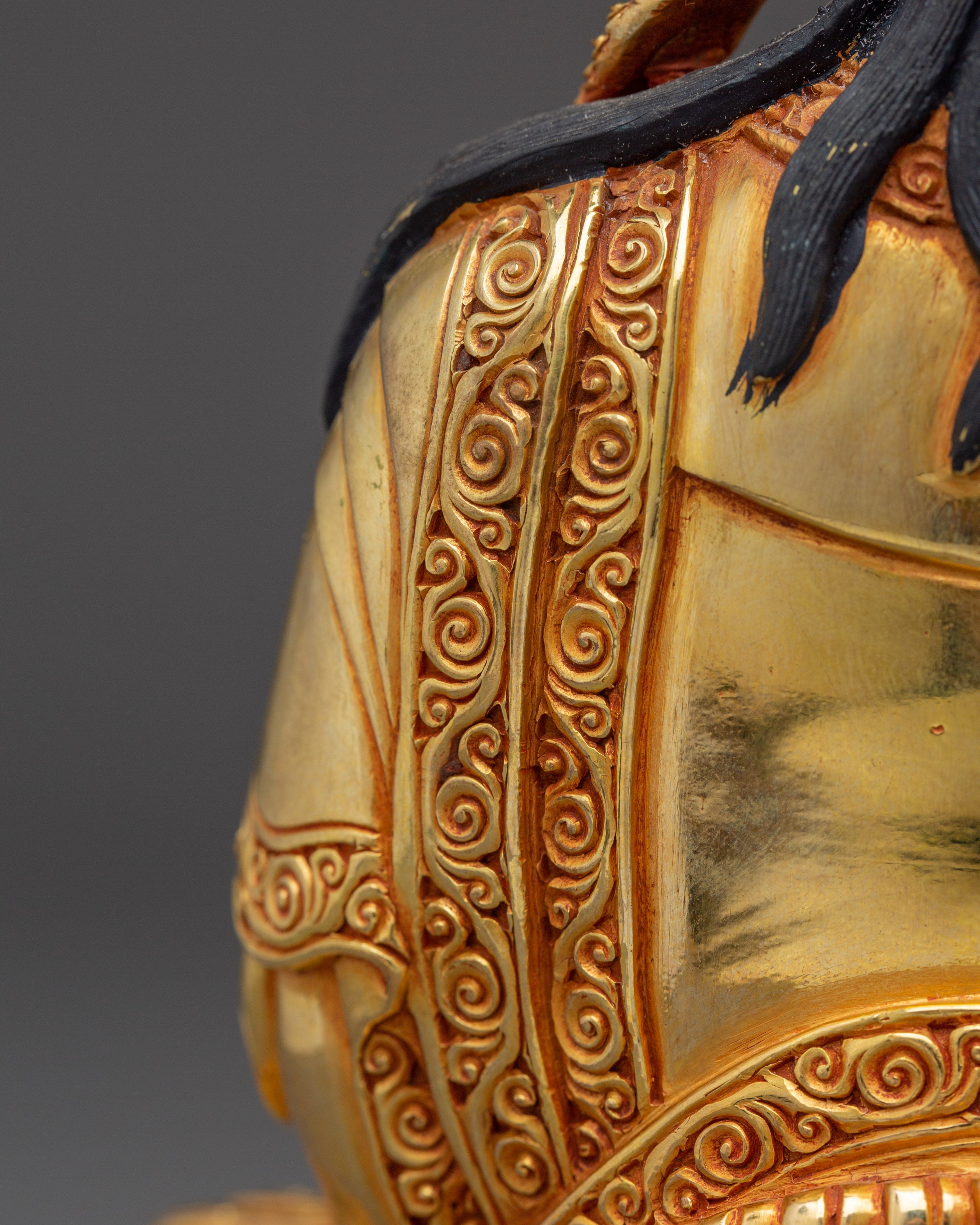 Tibetan Guru Rinpoche Figure | Sacred Buddhist Art