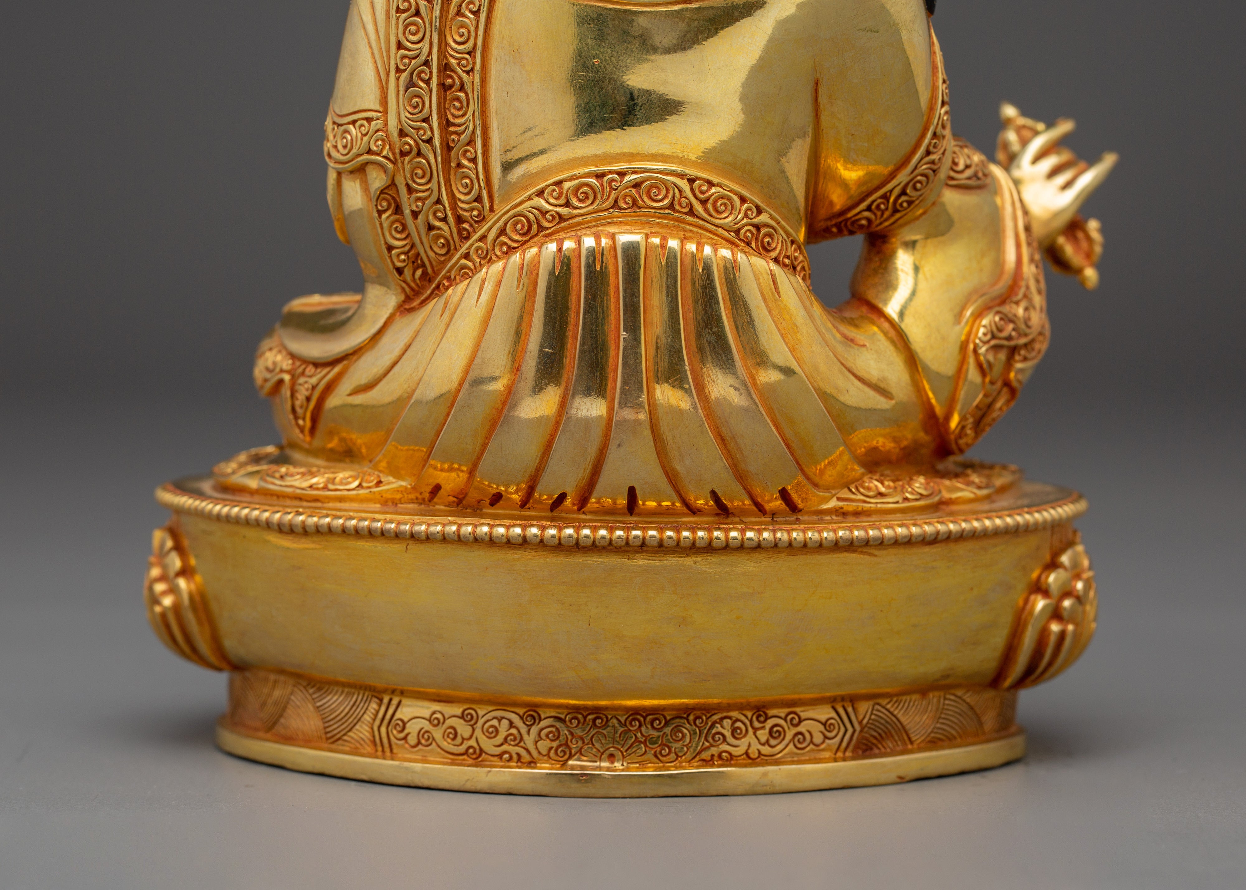 Tibetan Guru Rinpoche Figure | Sacred Buddhist Art