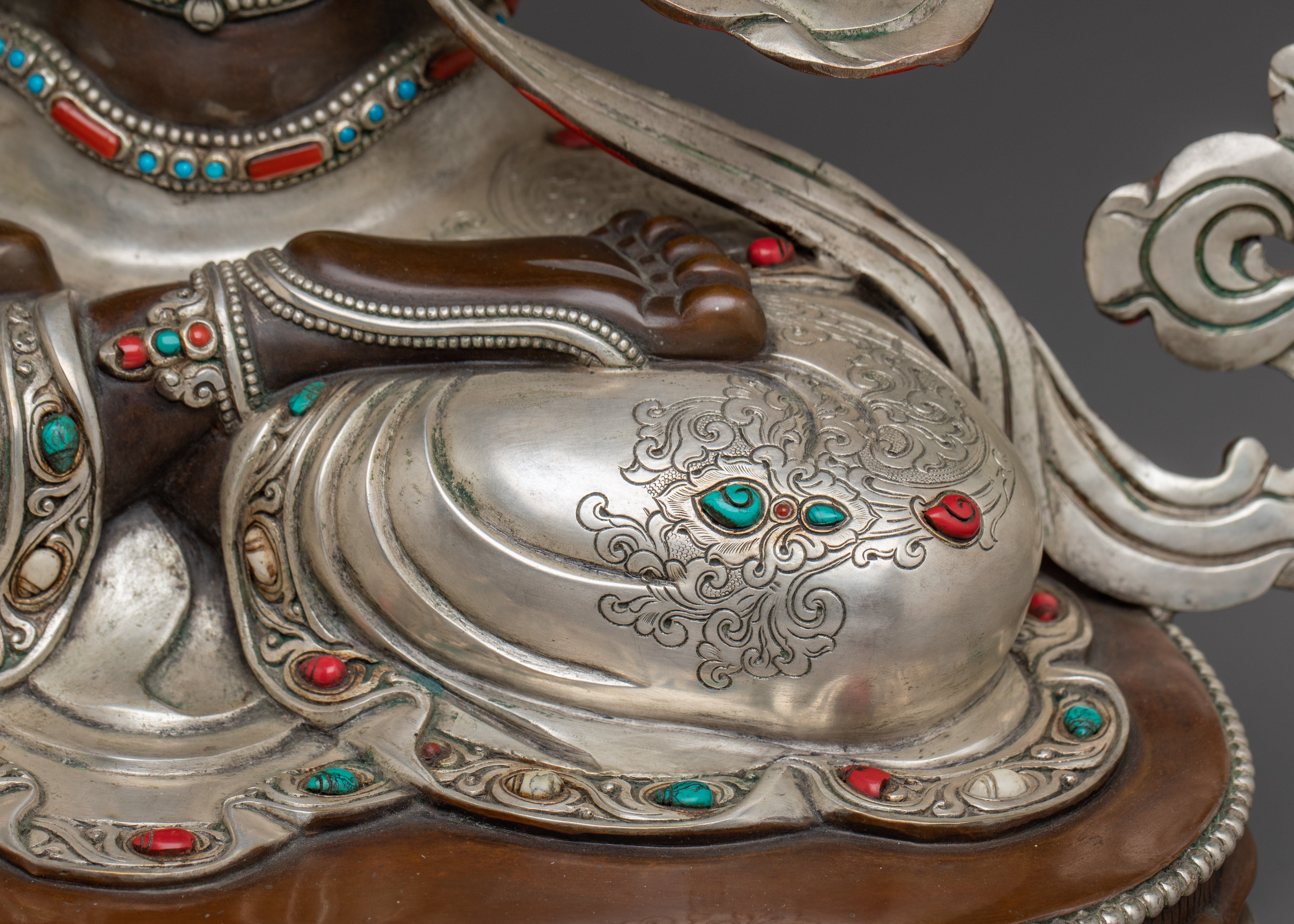 Enlightened Compassion Icon Chenrezig | Sacred Vajrayana Sculpture