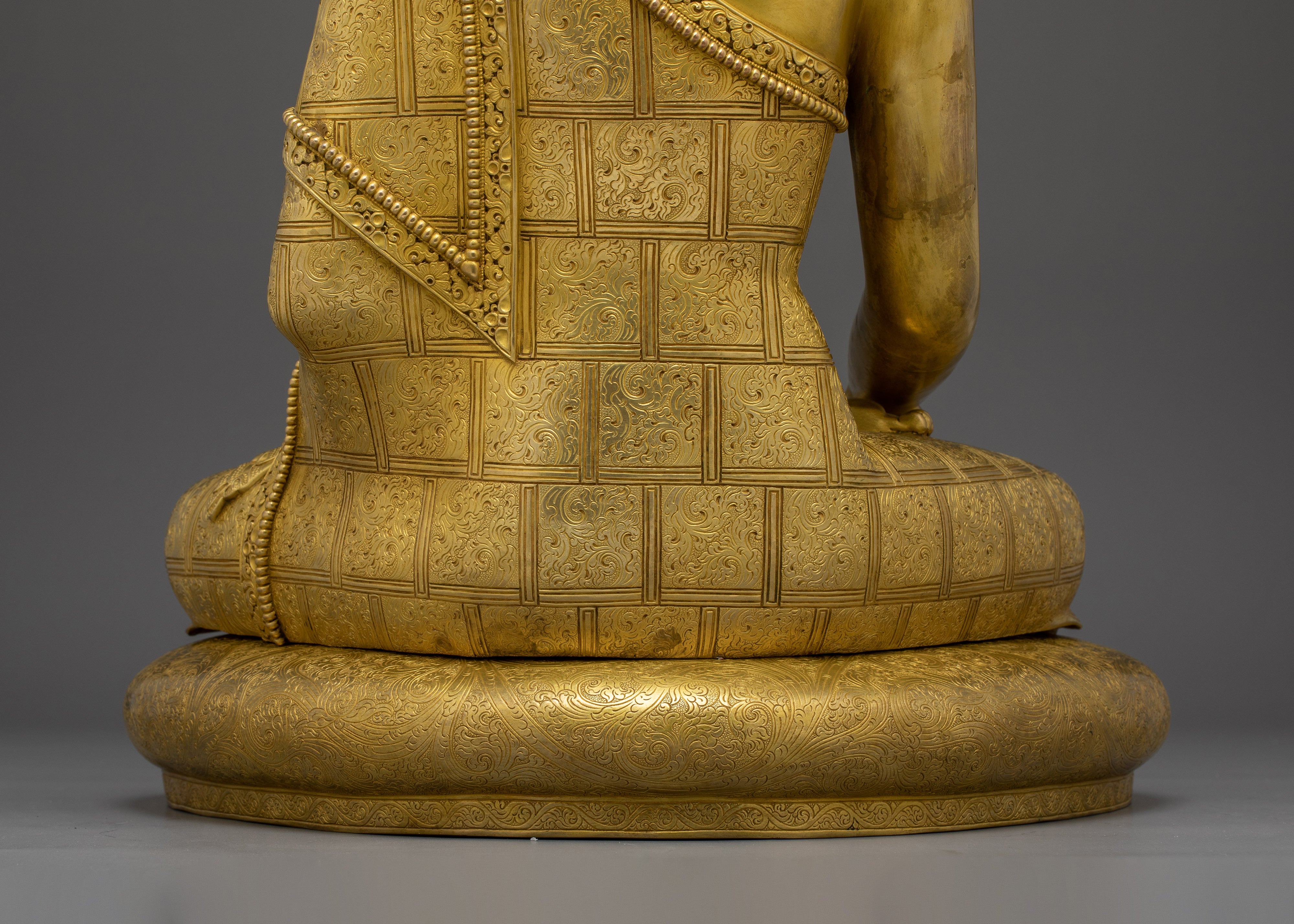 Tibetan Shakyamuni Buddha Golden Figurine | Spiritual Meditation & Altar Decor