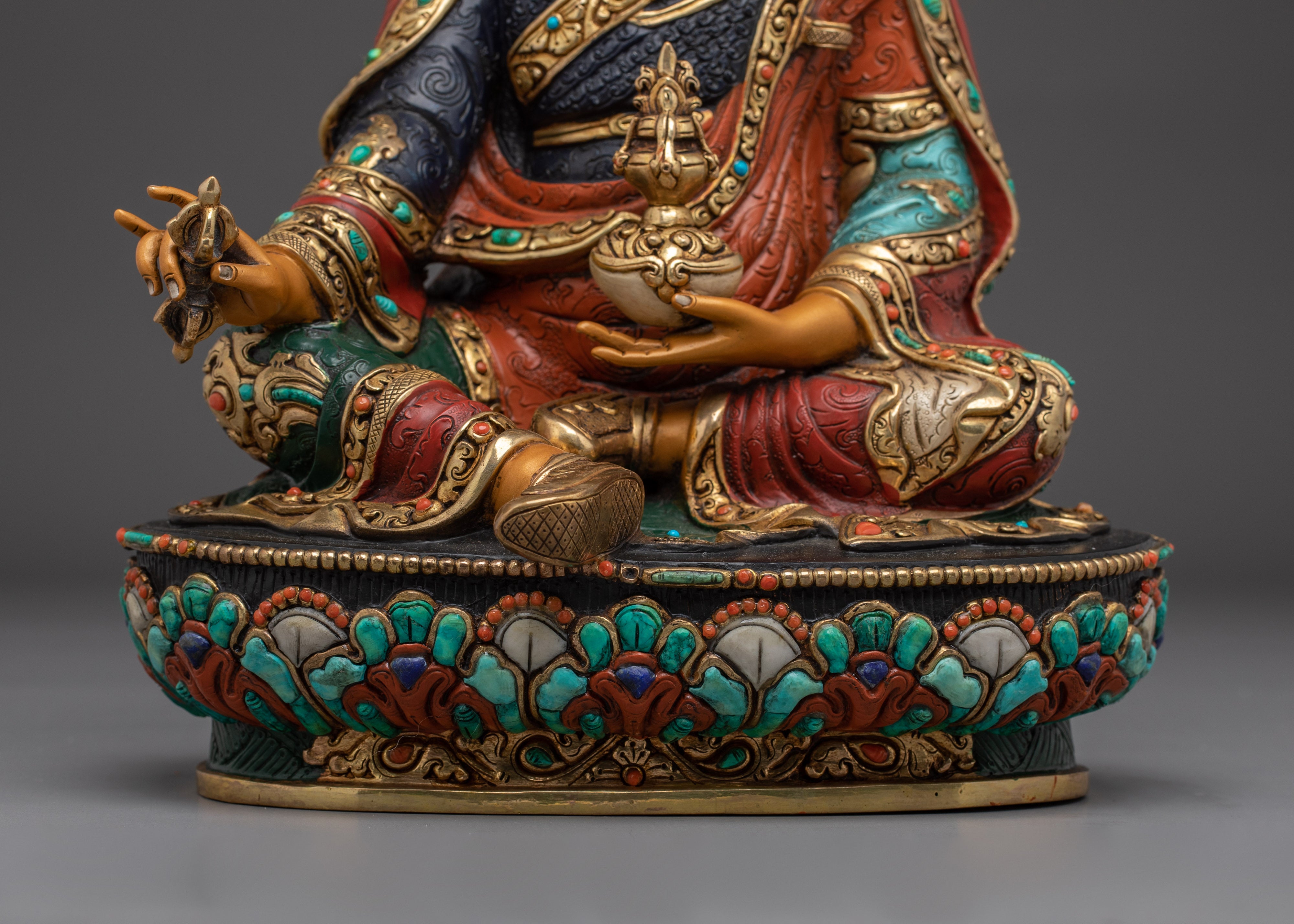 Guru Rinpoche Statue: Buddhist Vajra Master
