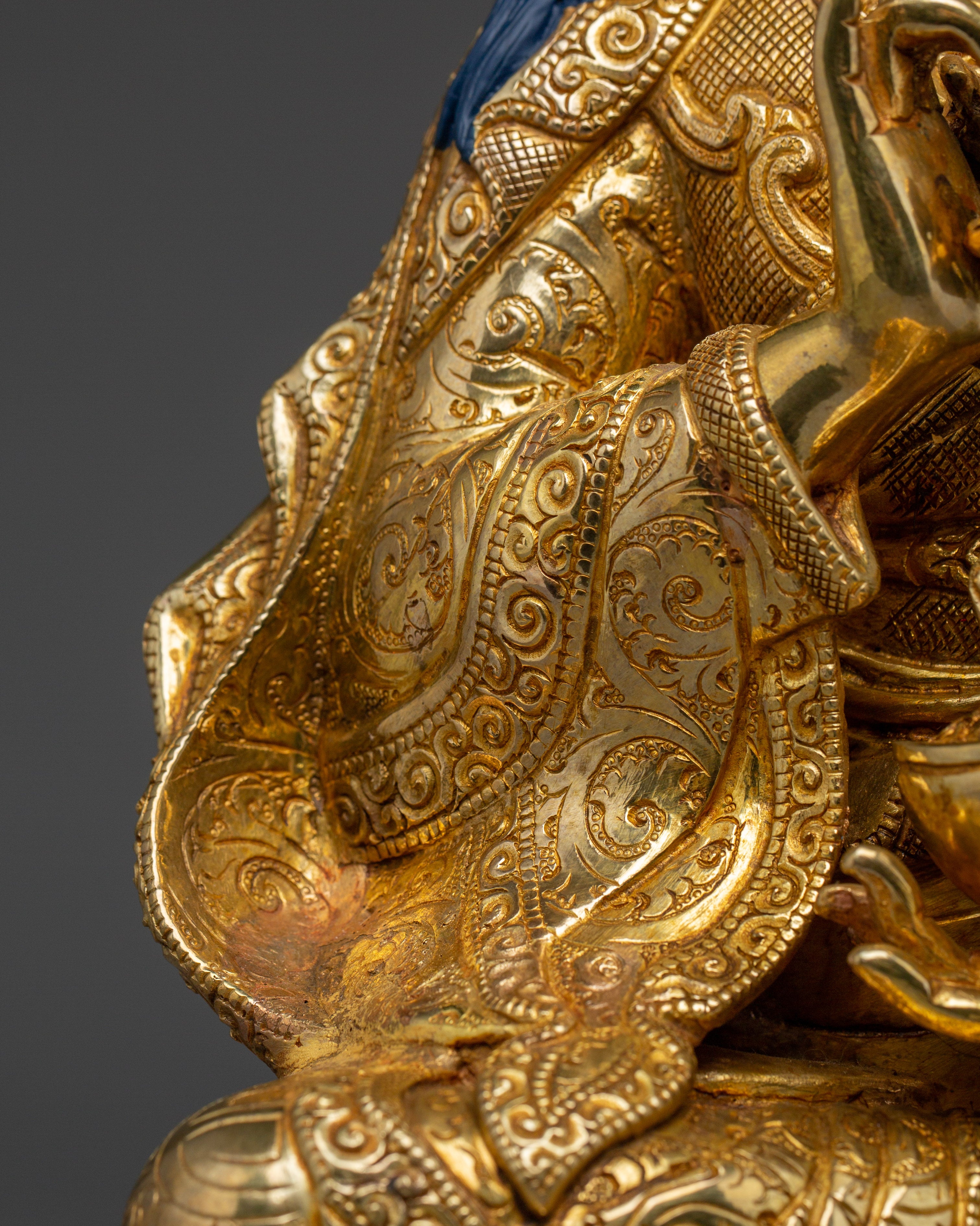 Guru Tsokye Dorje Statue: Peaceful Padmasambhava Form