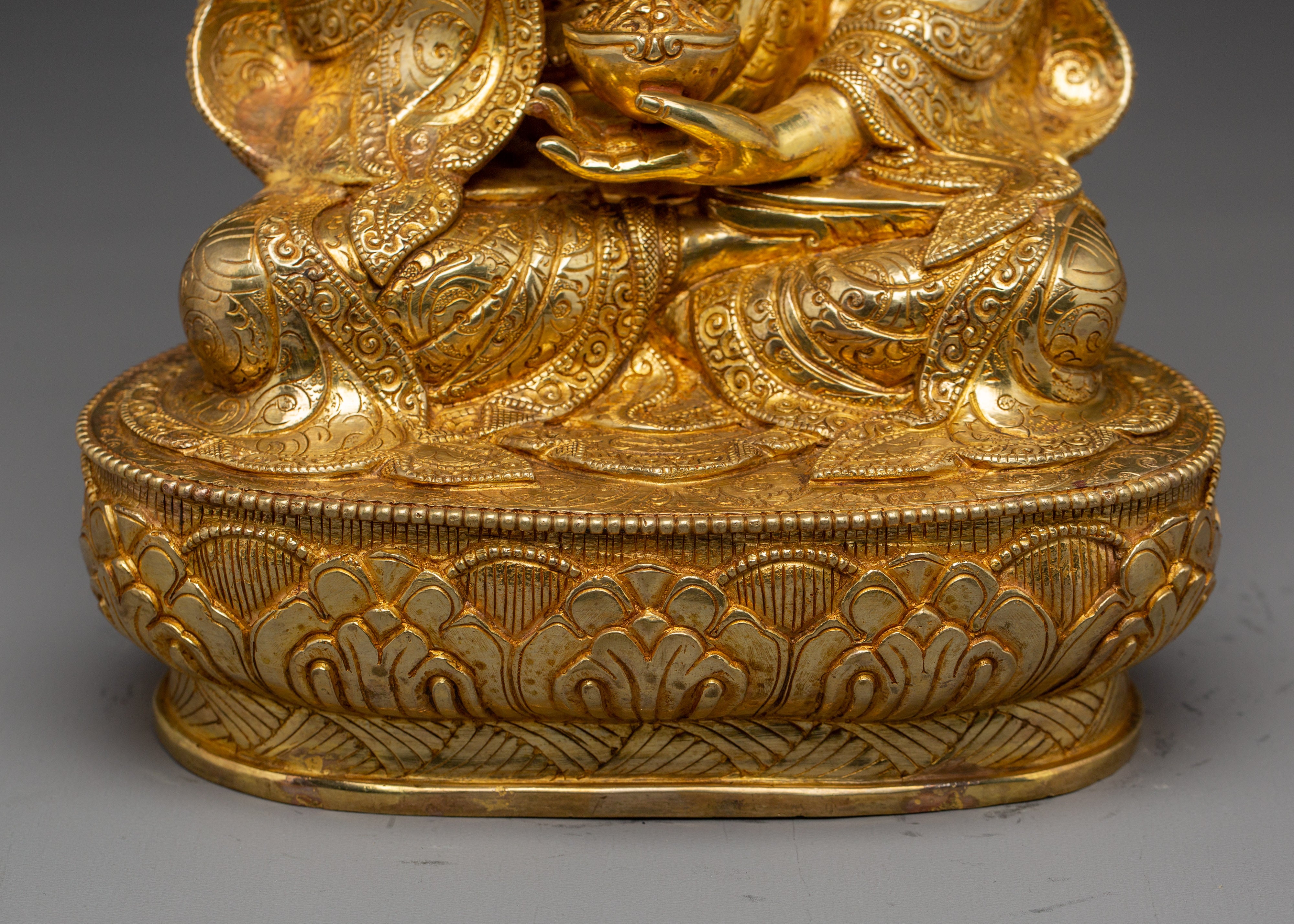 Guru Tsokye Dorje Statue: Peaceful Padmasambhava Form