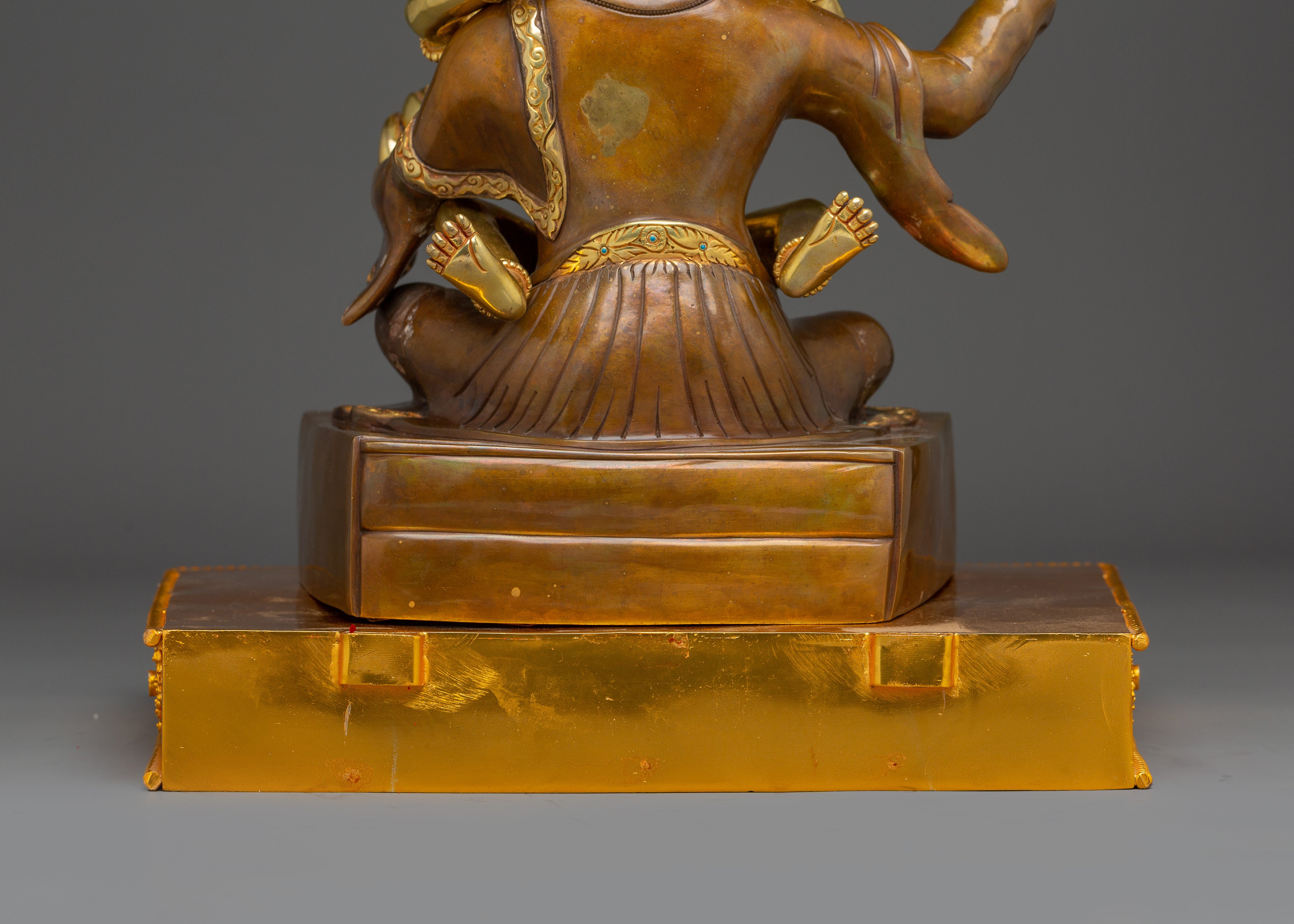 Guru with Consort Statue and Throne | Gemstones & Spiritual Significance