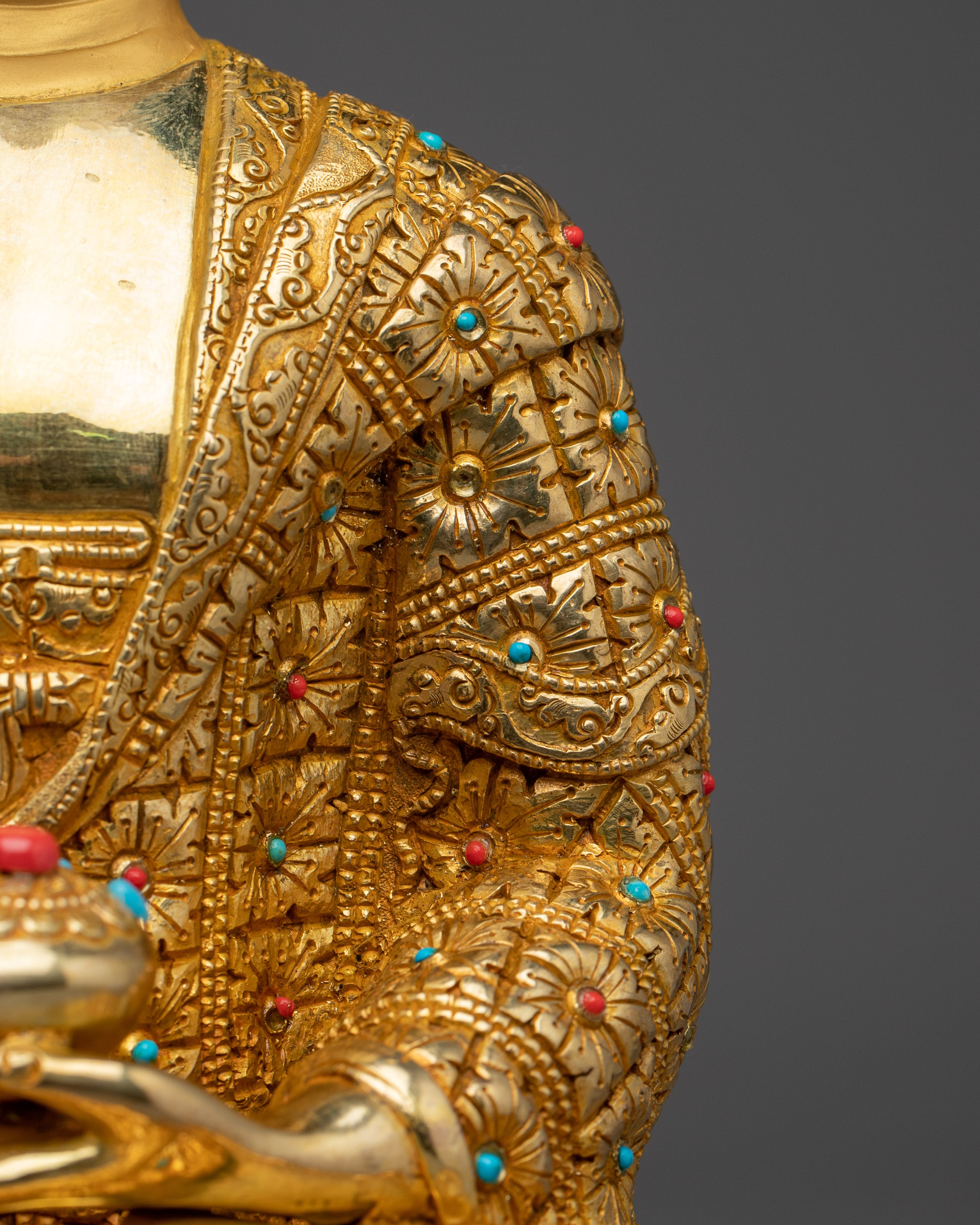 Enlightened Golden Shakyamuni Buddha Art | Mindfulness Sculpture
