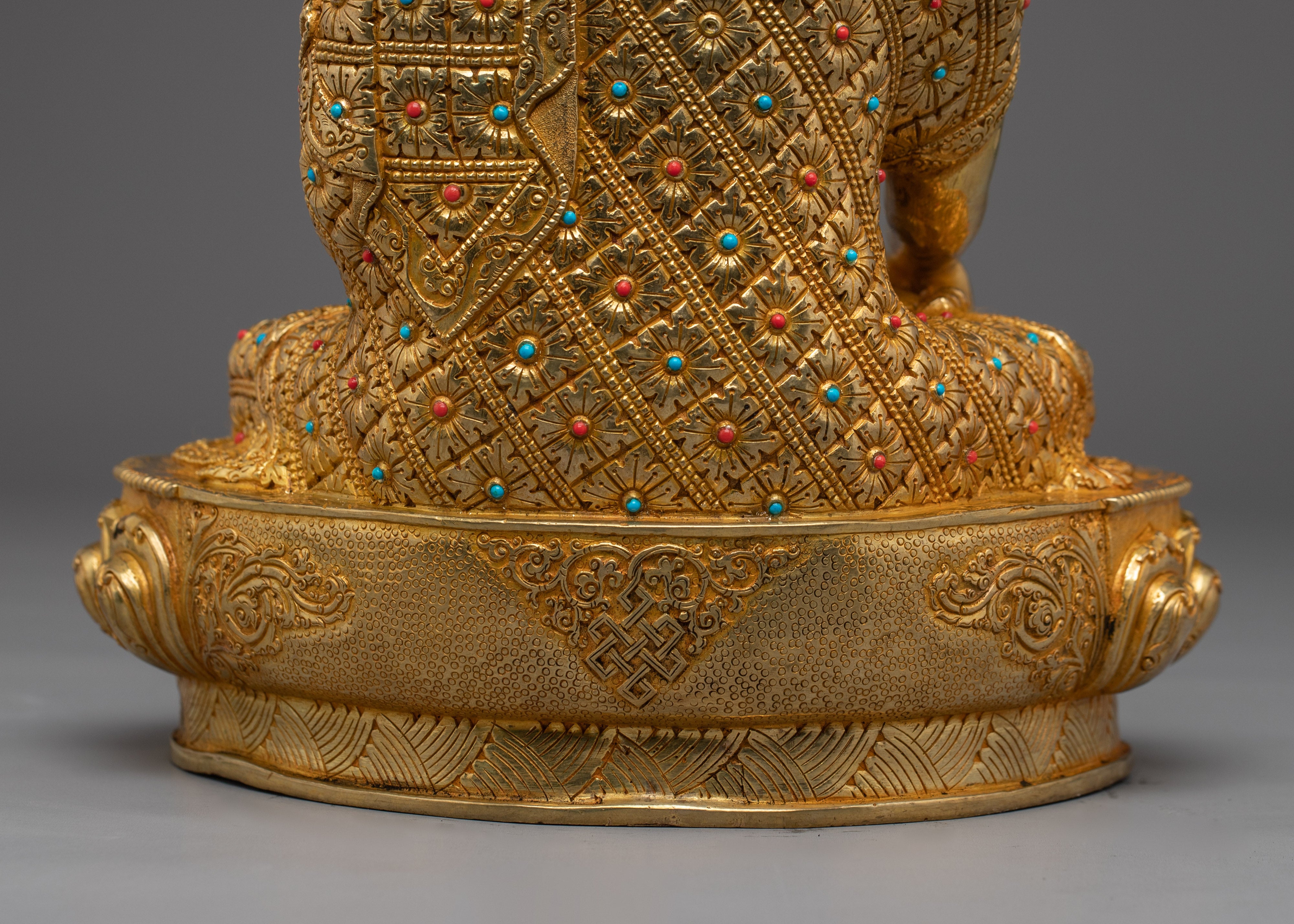 Enlightened Golden Shakyamuni Buddha Art | Mindfulness Sculpture
