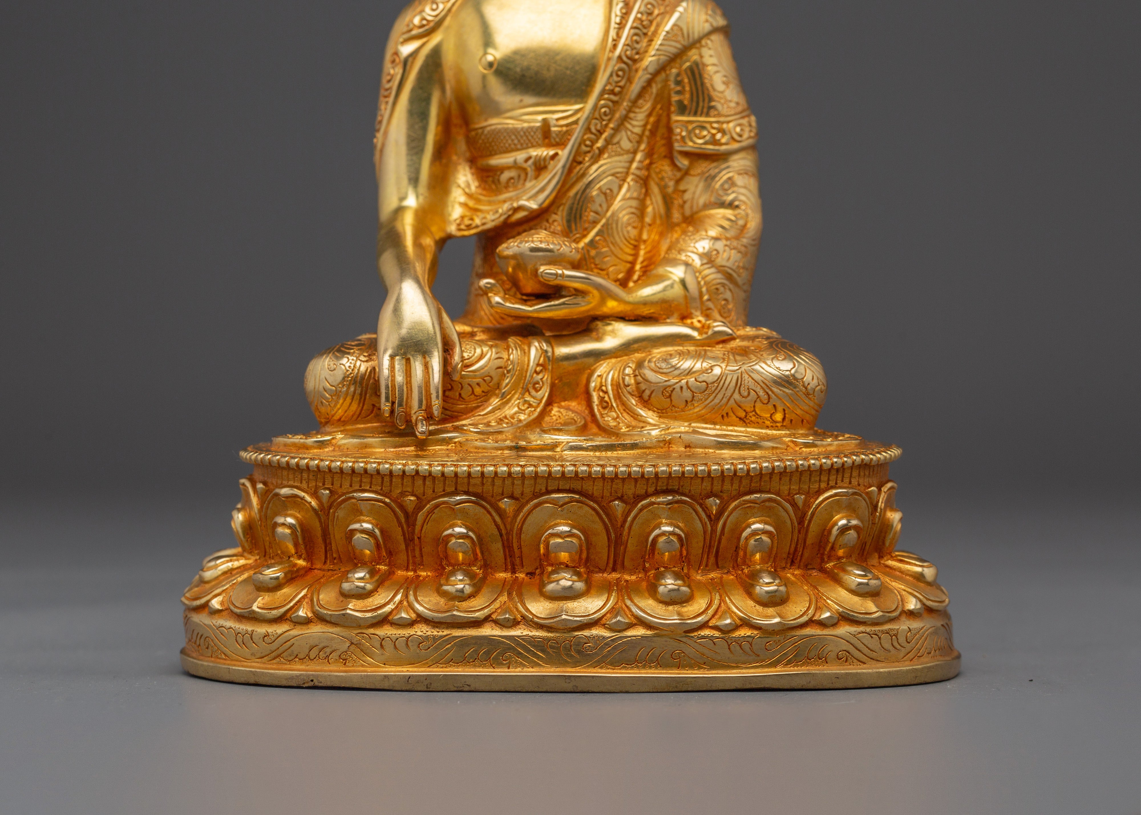 Dharma Teacher Shakyamuni Buddha with Halo | Gautama Buddha Statue