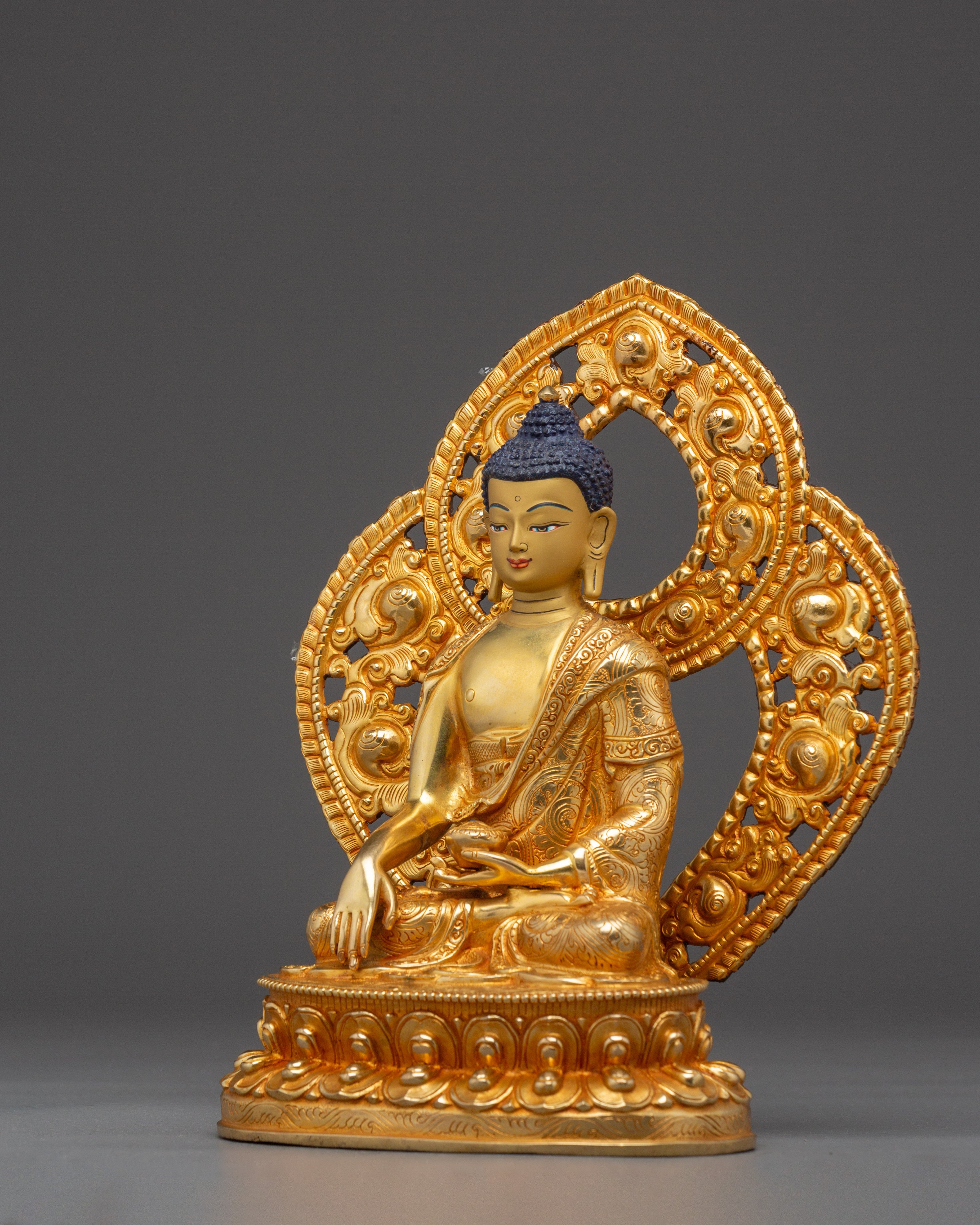 Dharma Teacher Shakyamuni Buddha with Halo | Gautama Buddha Statue