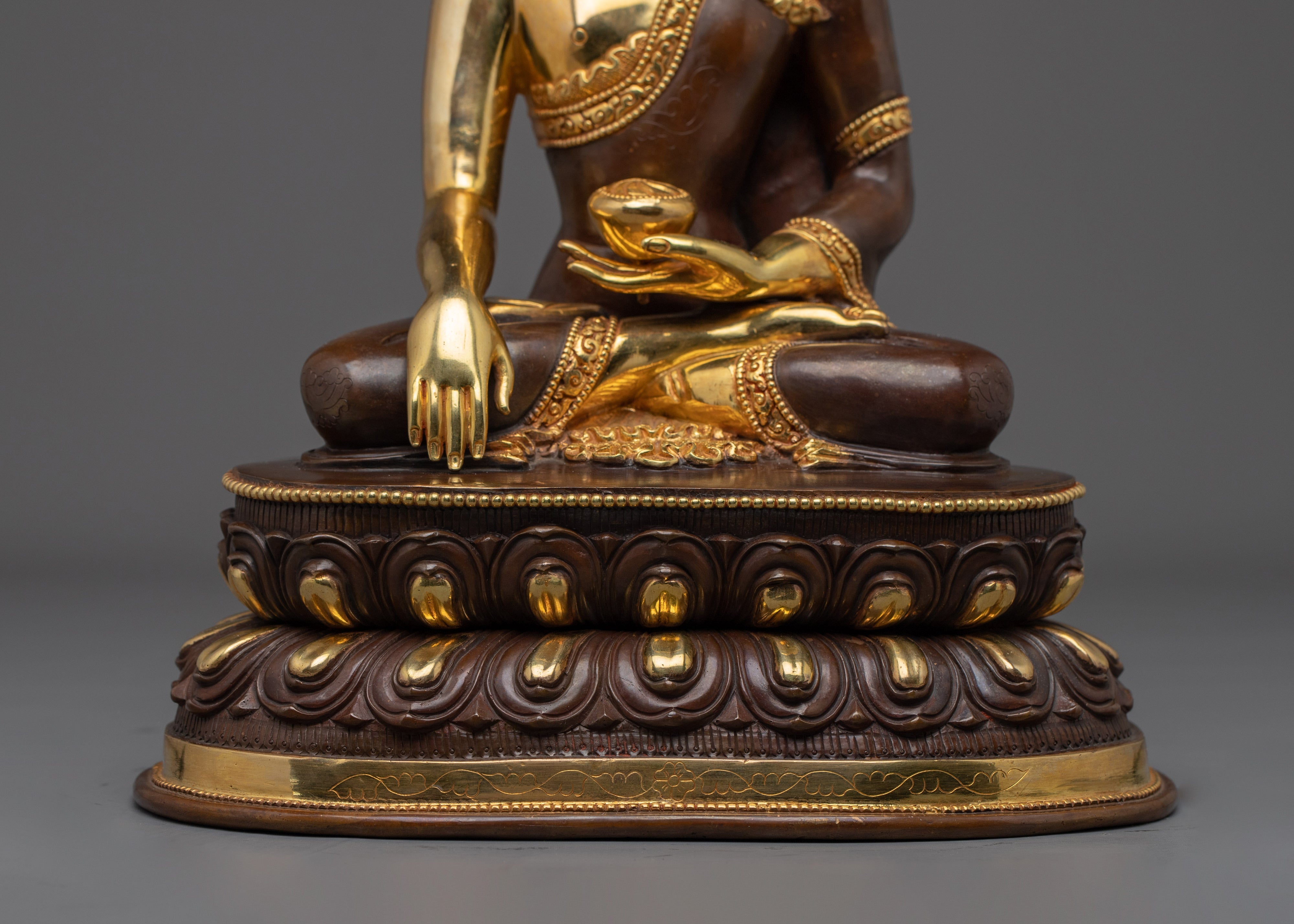 Shakyamuni Buddha Statue 24K Gold Gilded | Meditation & Shrine Decor