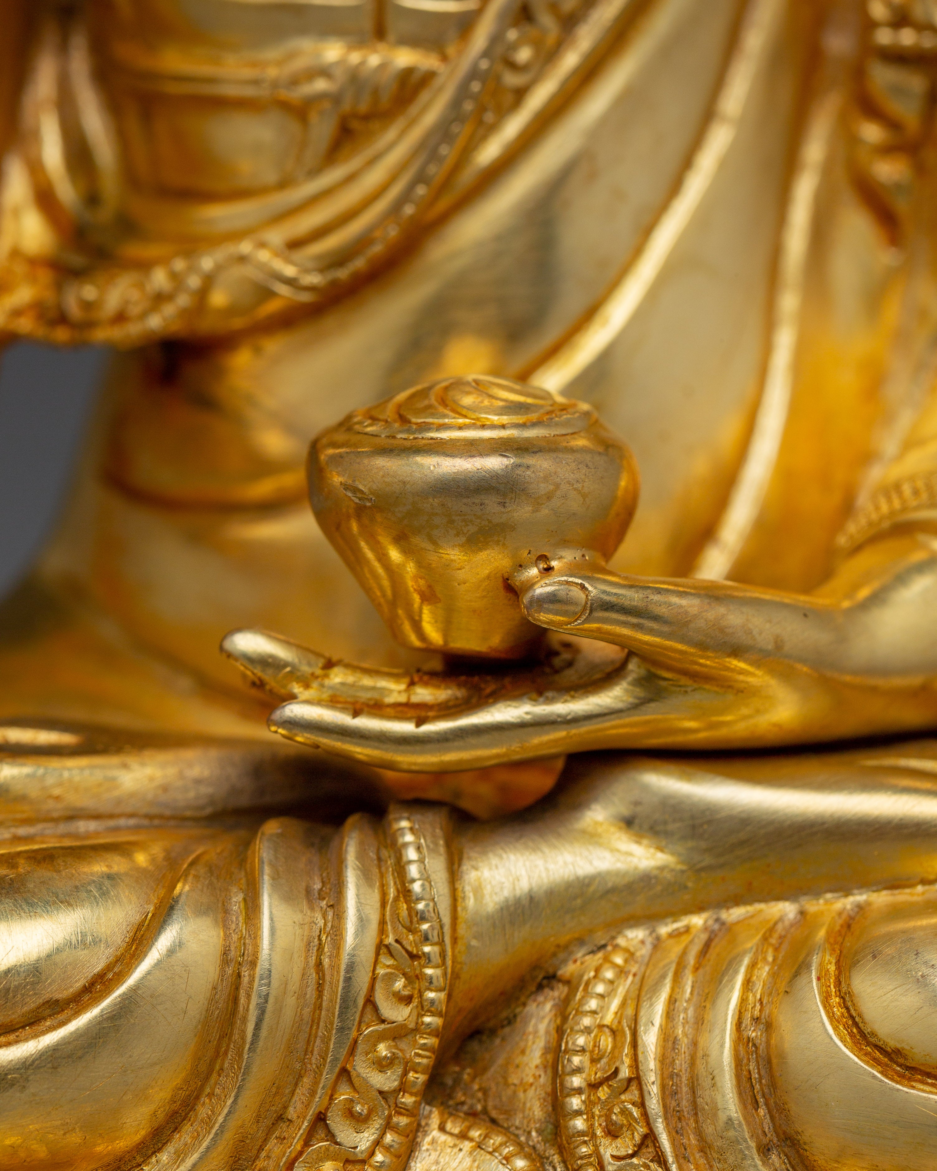 Golden Shakyamuni Buddha Sculpture | Historical Buddha