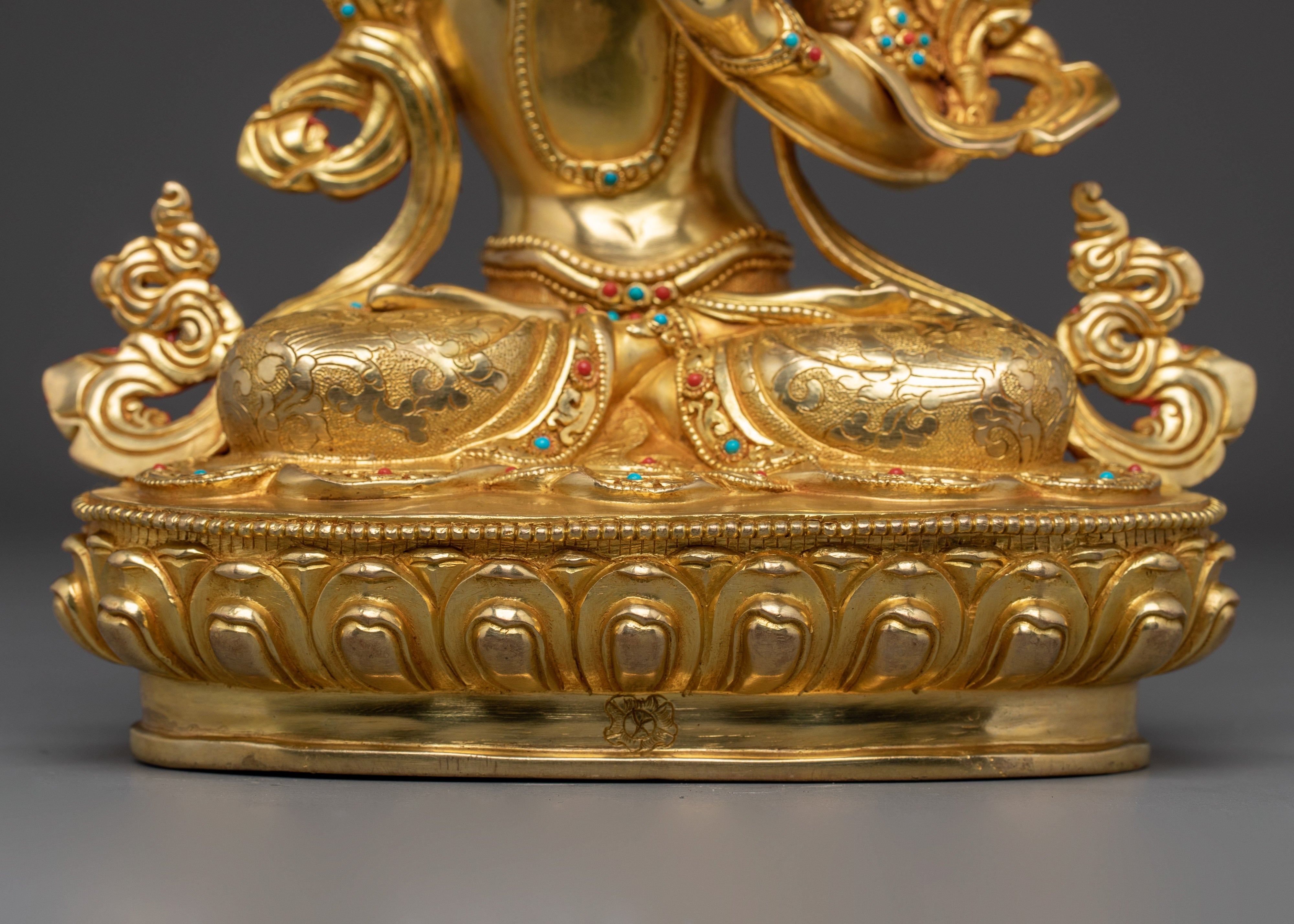 Manjushri Statue: Golden Spiritual Decor