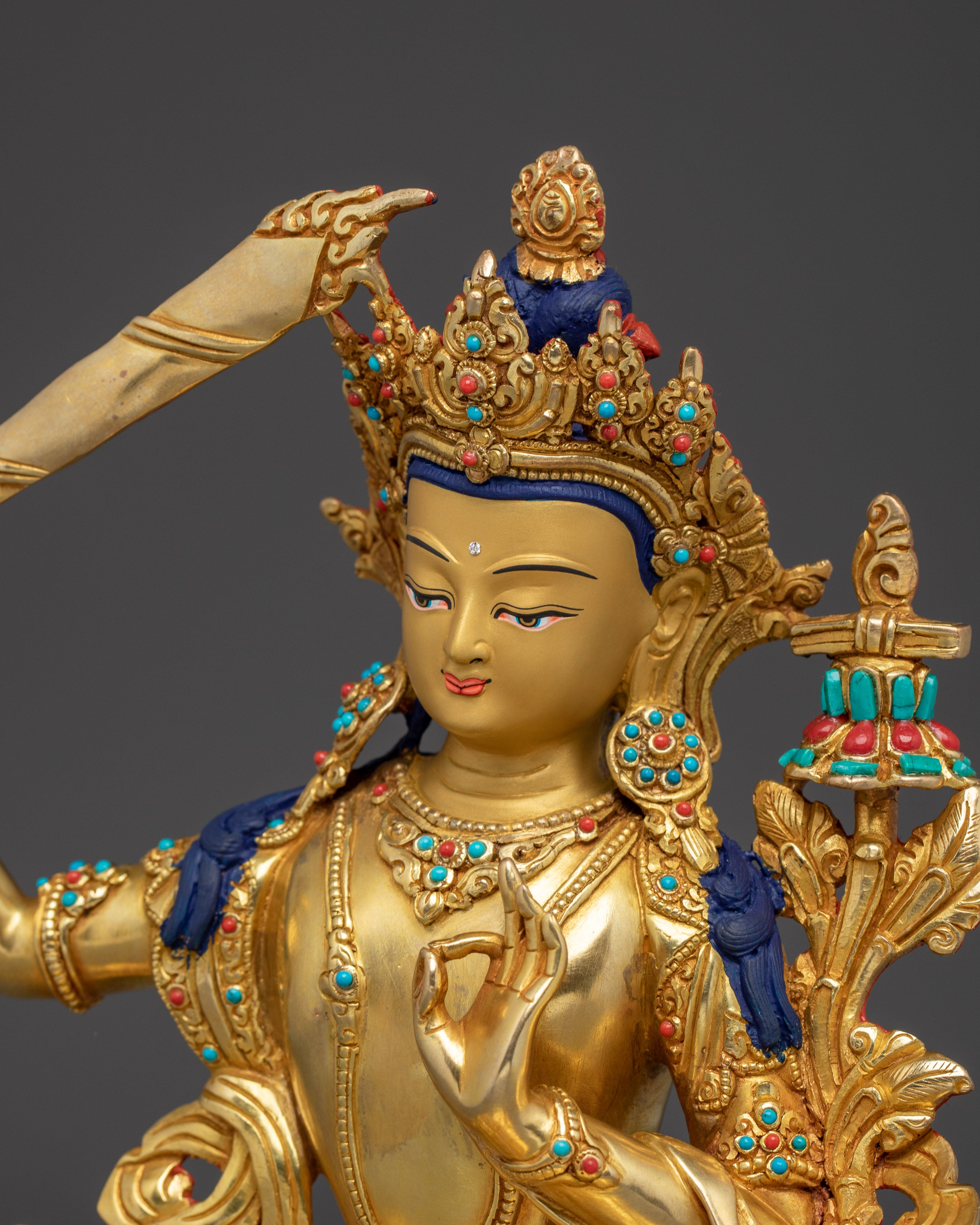 Manjushri Statue: Golden Spiritual Decor