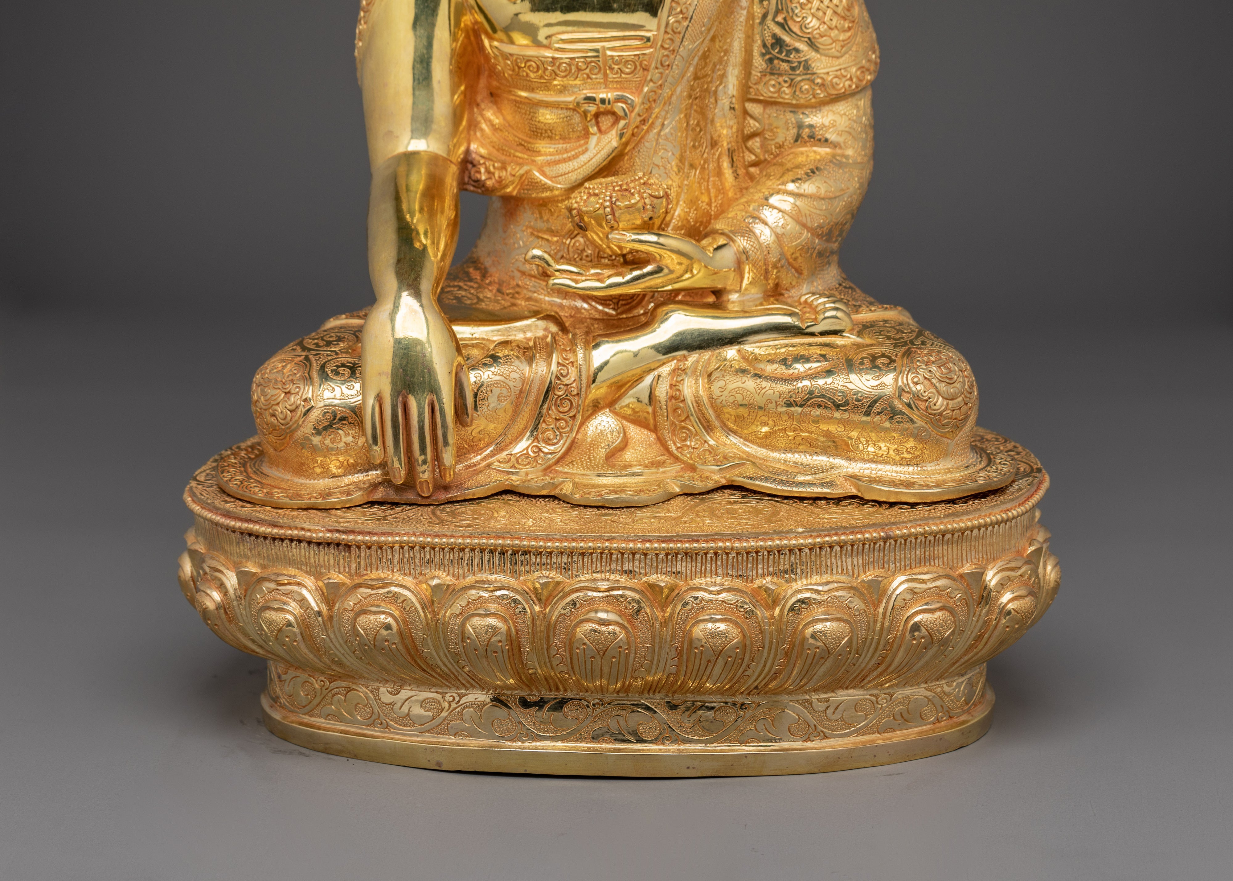 Shakyamuni Buddha Gold & Copper Sculpture | Buddhist Deity for Altar