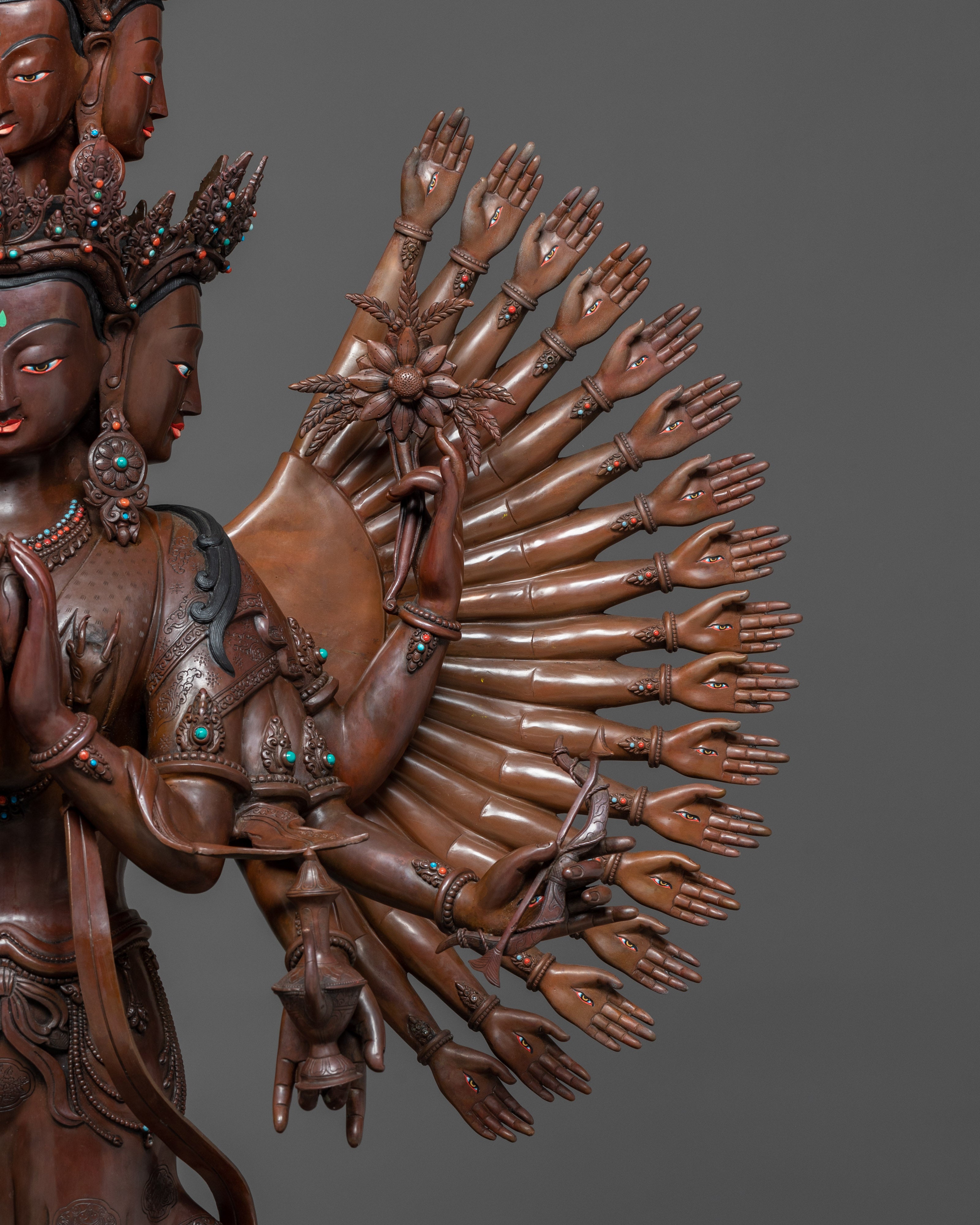 Life-Size Thousand-Armed Chenrezig Statue – Exquisite Himalayan Handmade Art
