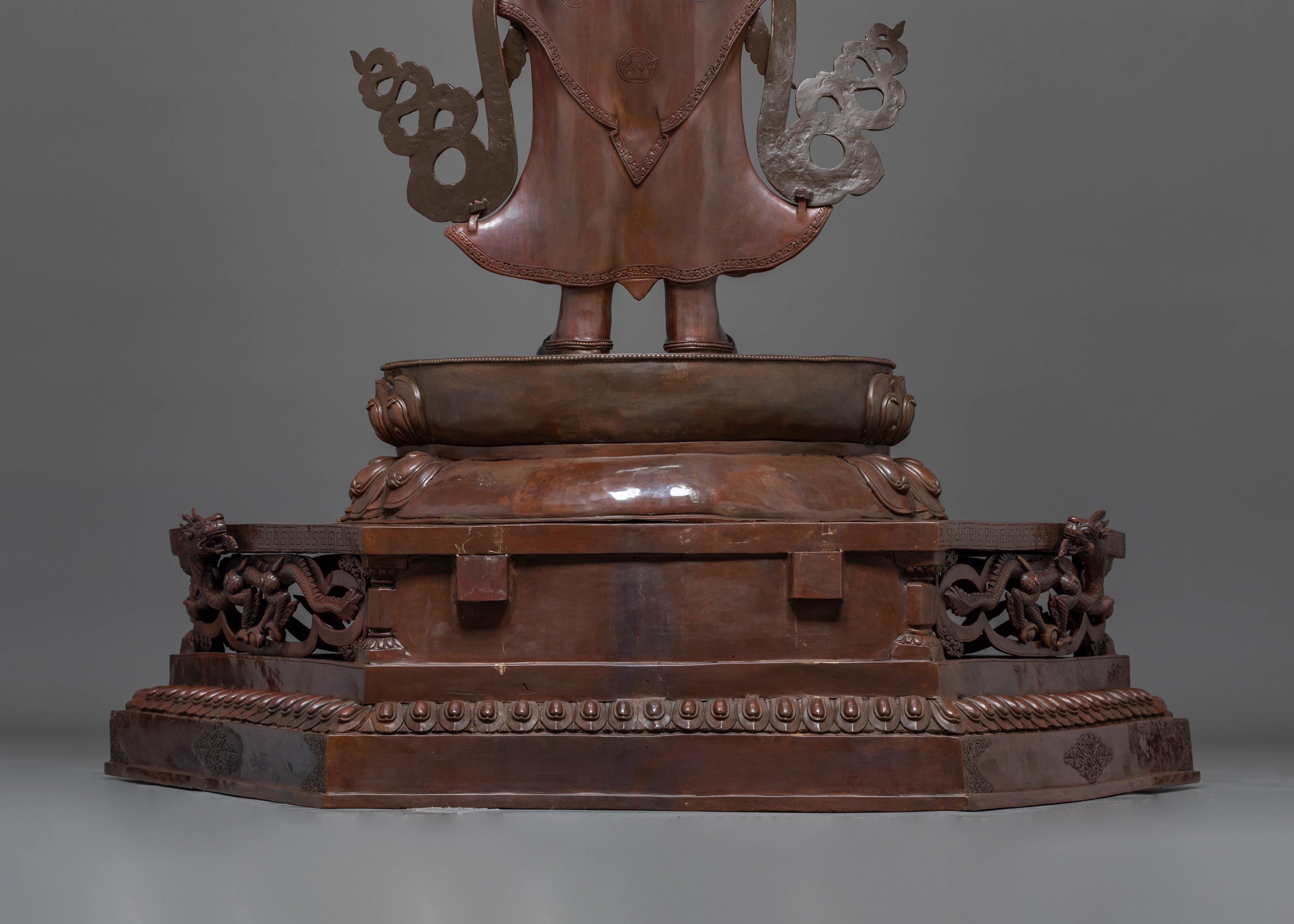 Life-Size Thousand-Armed Chenrezig Statue – Exquisite Himalayan Handmade Art