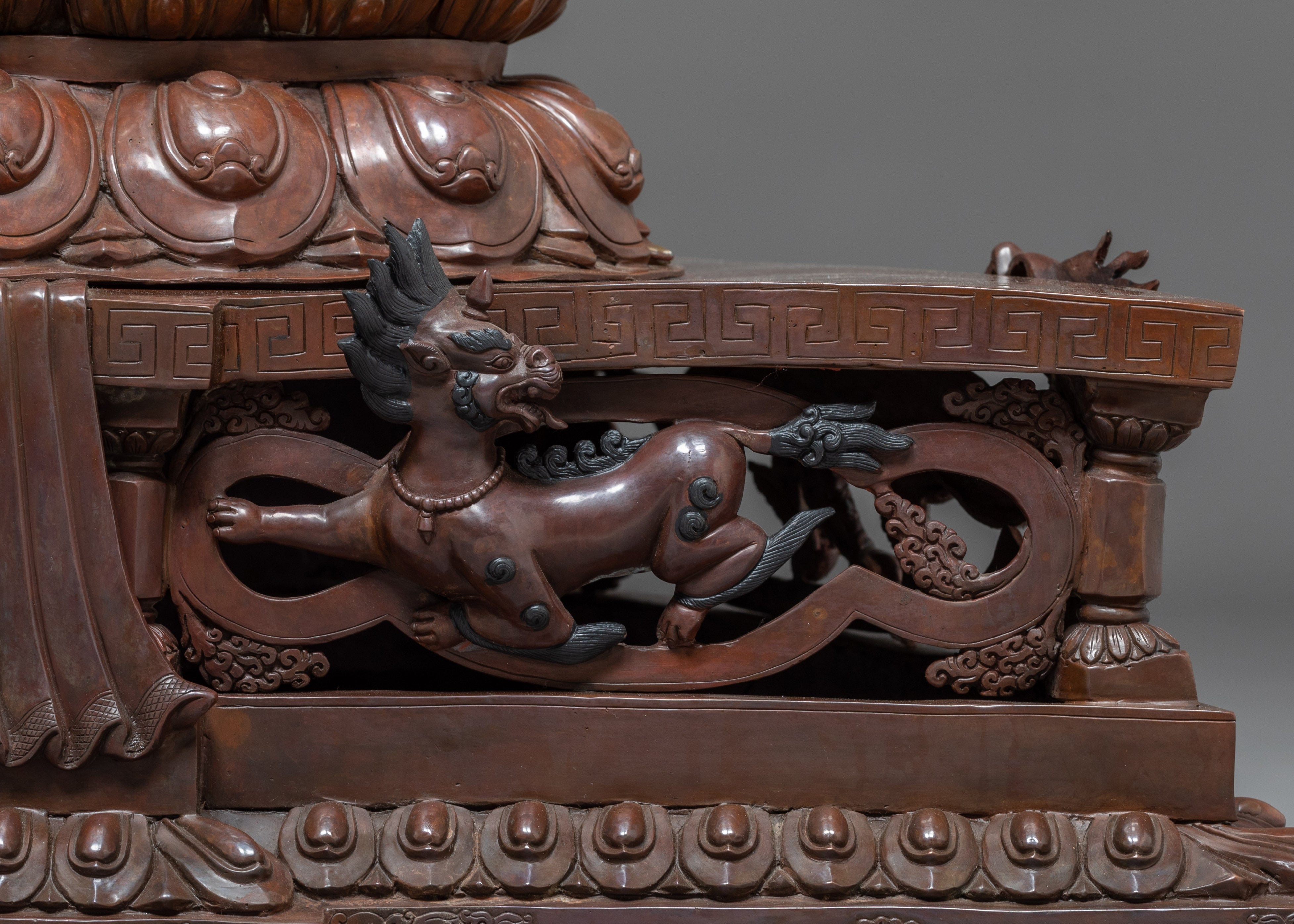 Life-Size Thousand-Armed Chenrezig Statue – Exquisite Himalayan Handmade Art