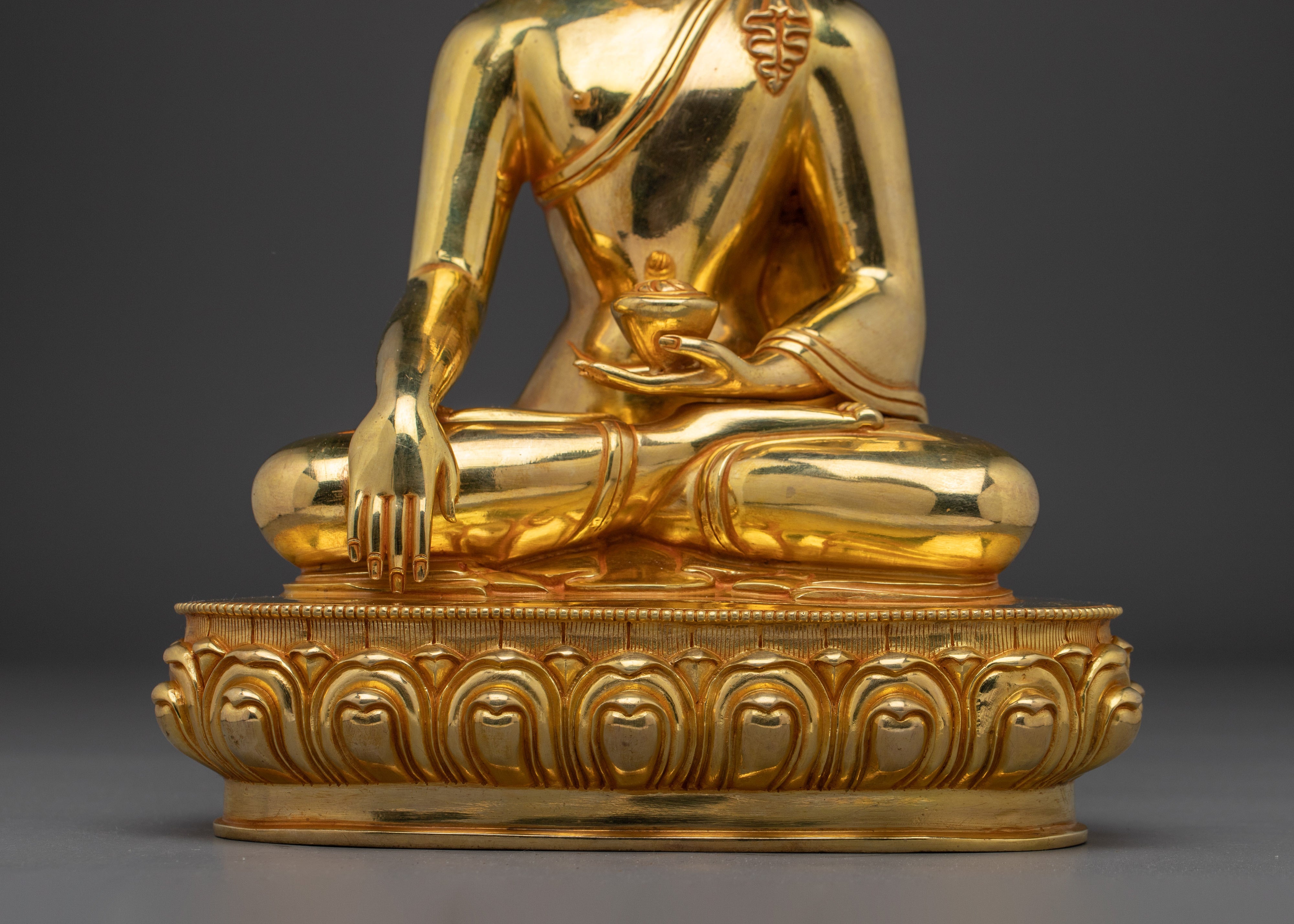 Shakyamuni Buddha, Peaceful Sculpture | Handcrafted Tibetan Icon