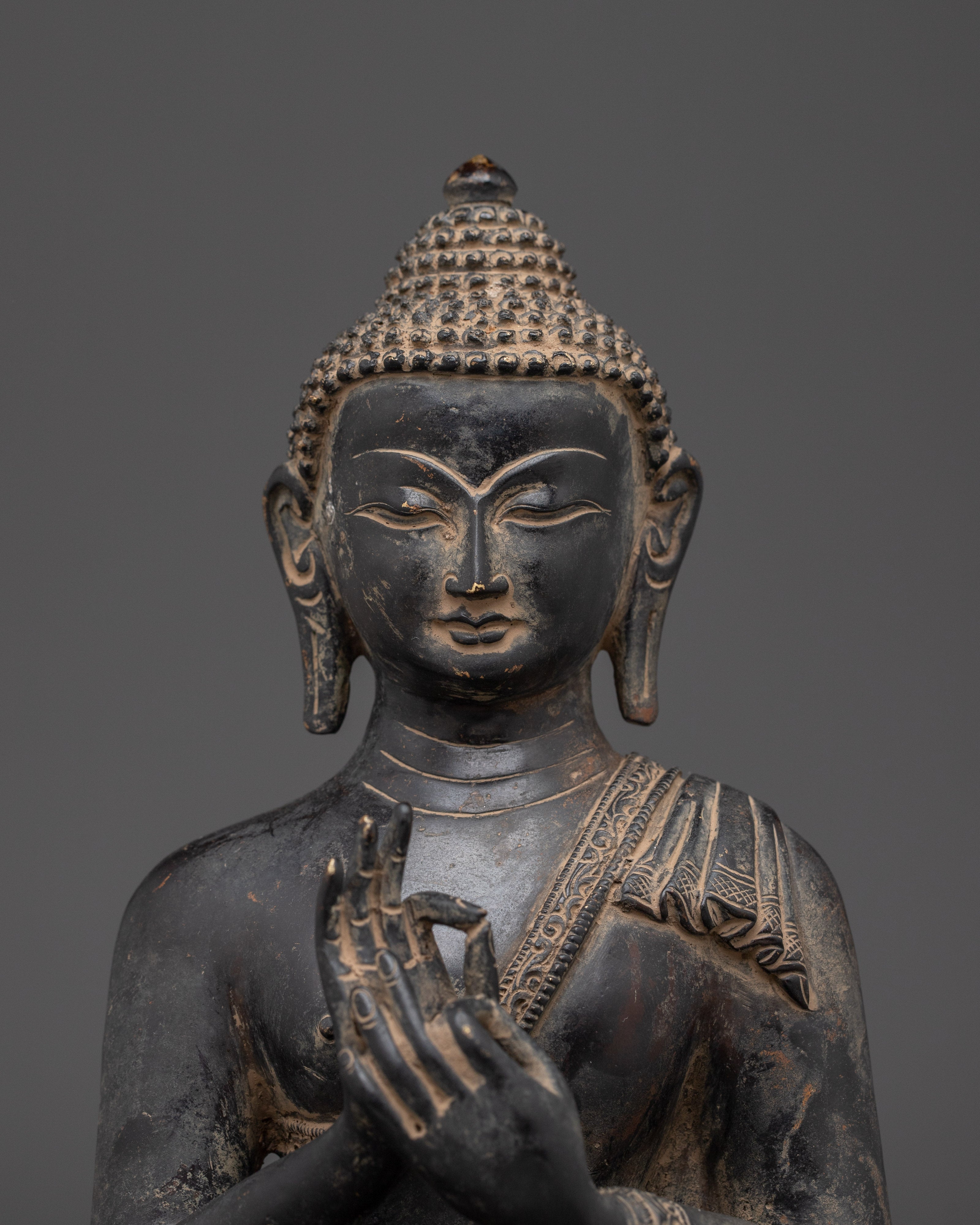 Serene Copper Vairocana Buddha Statue | Ideal for Meditation