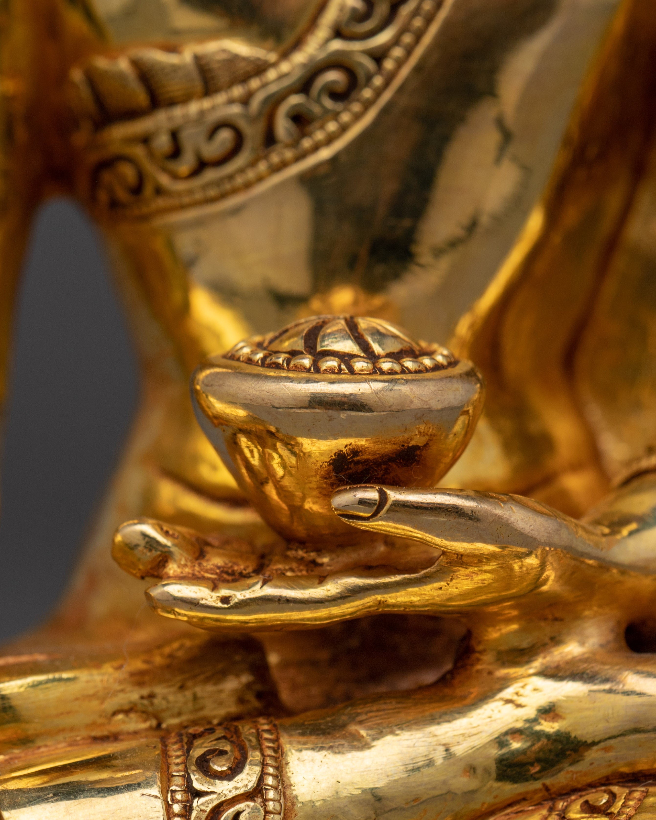 24K Gold Shakyamuni Buddha Statue | Symbol of Enlightenment for Meditation