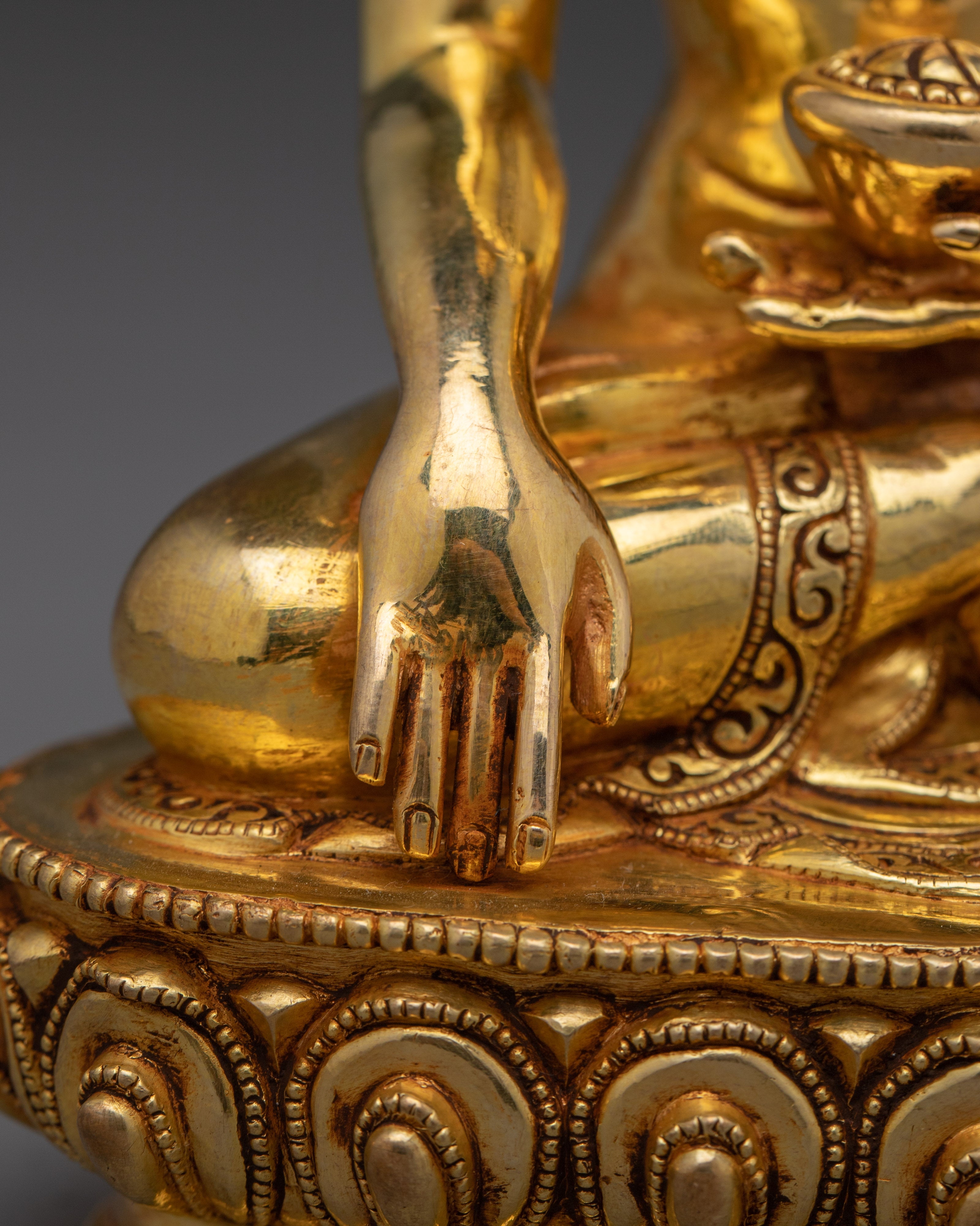 24K Gold Shakyamuni Buddha Statue | Symbol of Enlightenment for Meditation