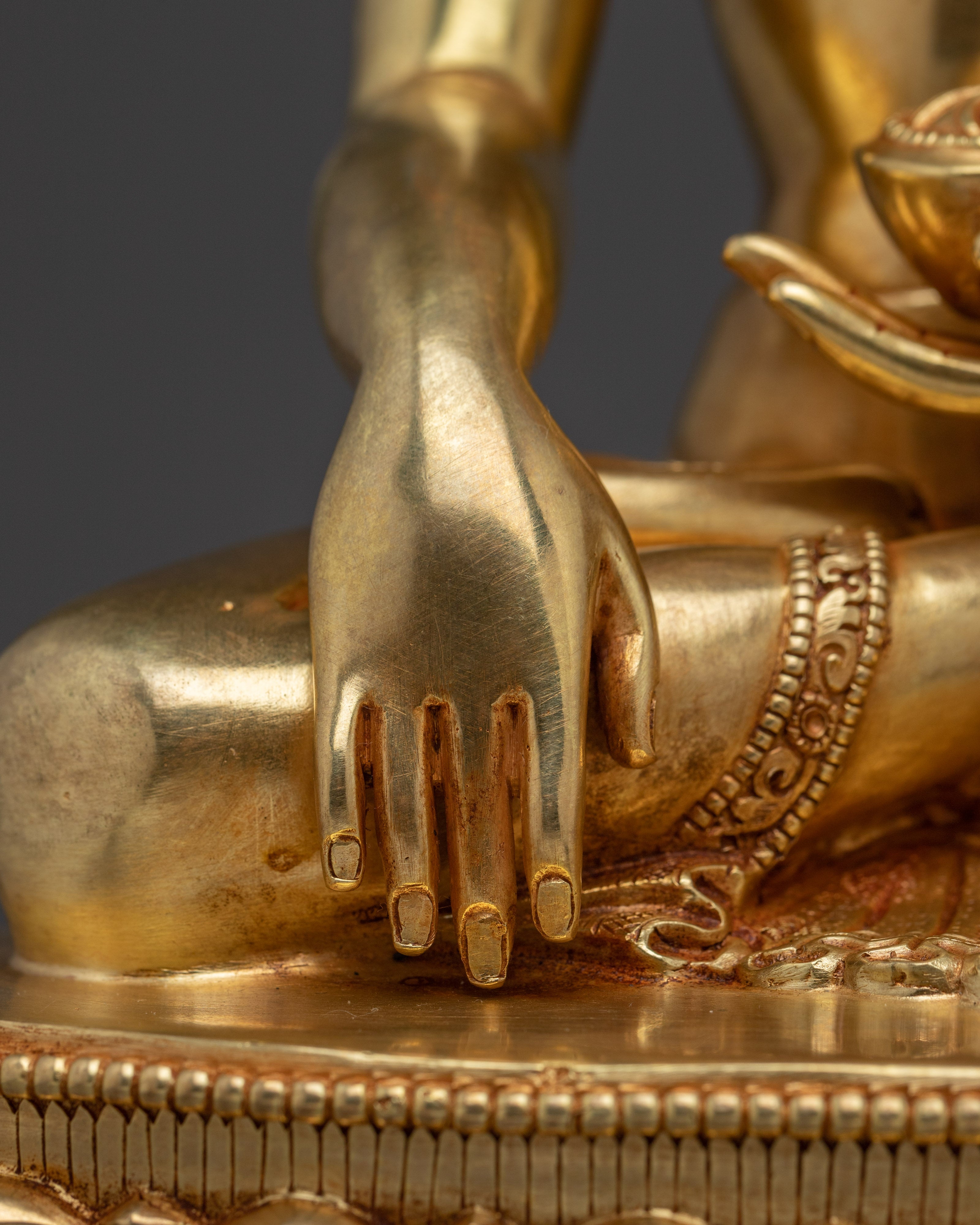 Crown Shakyamuni Buddha Handcrafted Art | Dharma King Shakyamuni