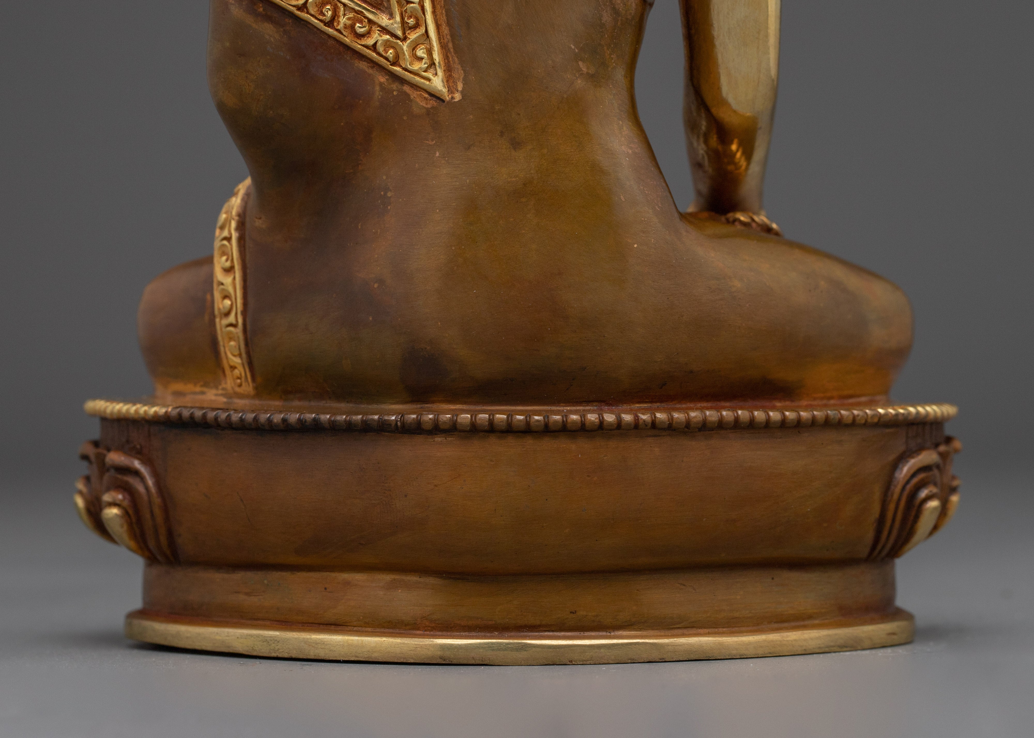 Shakyamuni, Peaceful Buddha Golden Sculpture | Meditation Icon