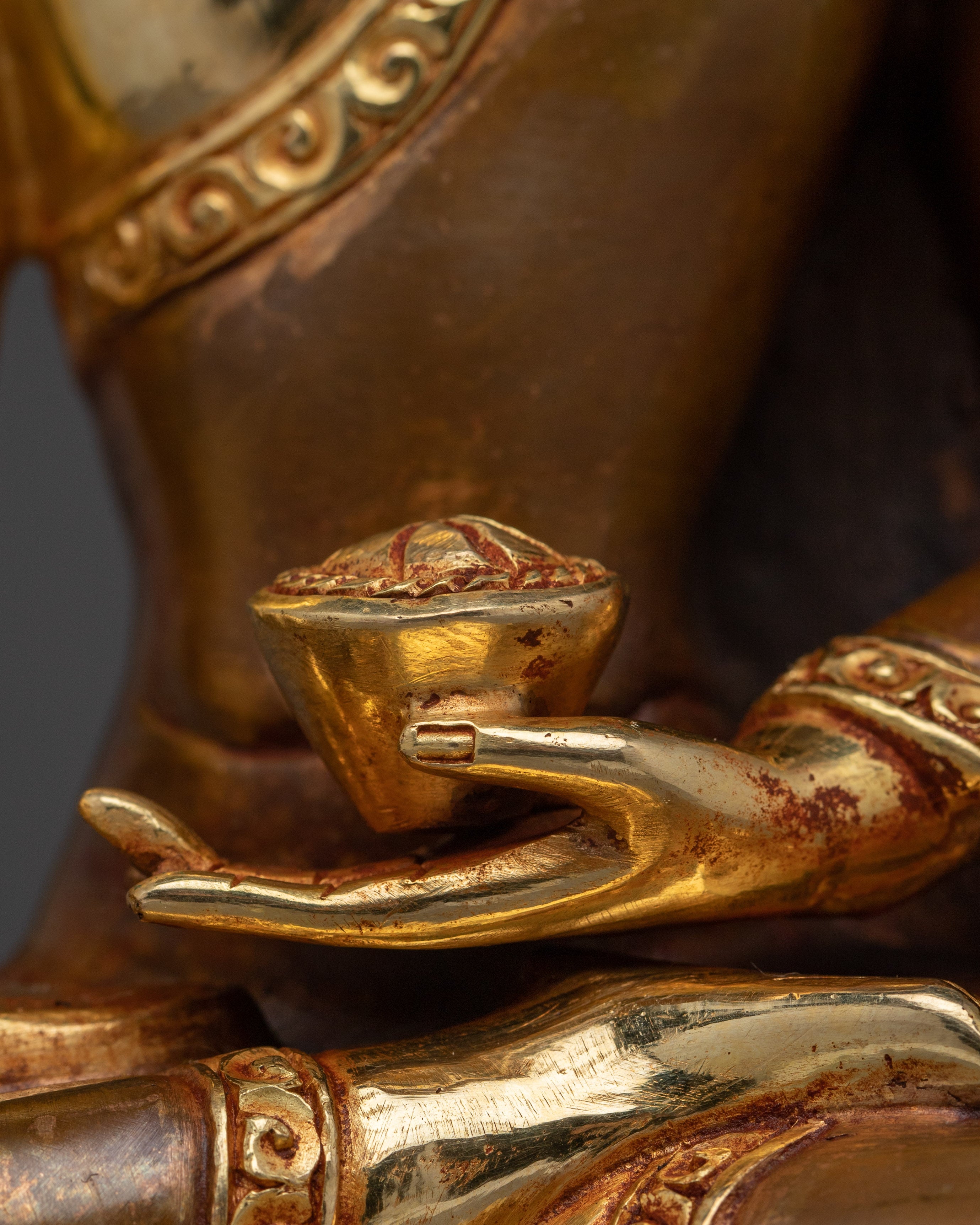 Shakyamuni, Peaceful Buddha Golden Sculpture | Meditation Icon