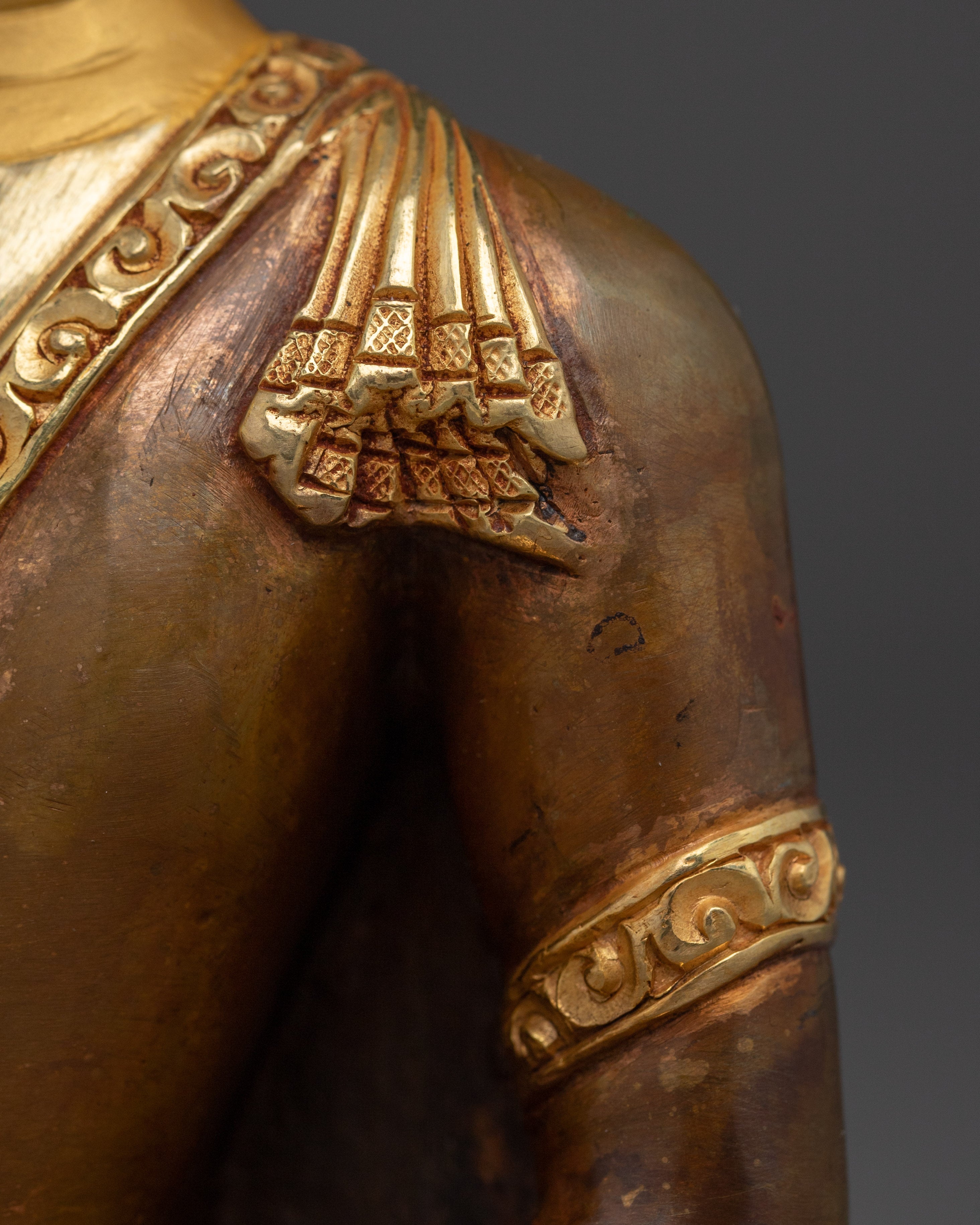Shakyamuni, Peaceful Buddha Golden Sculpture | Meditation Icon