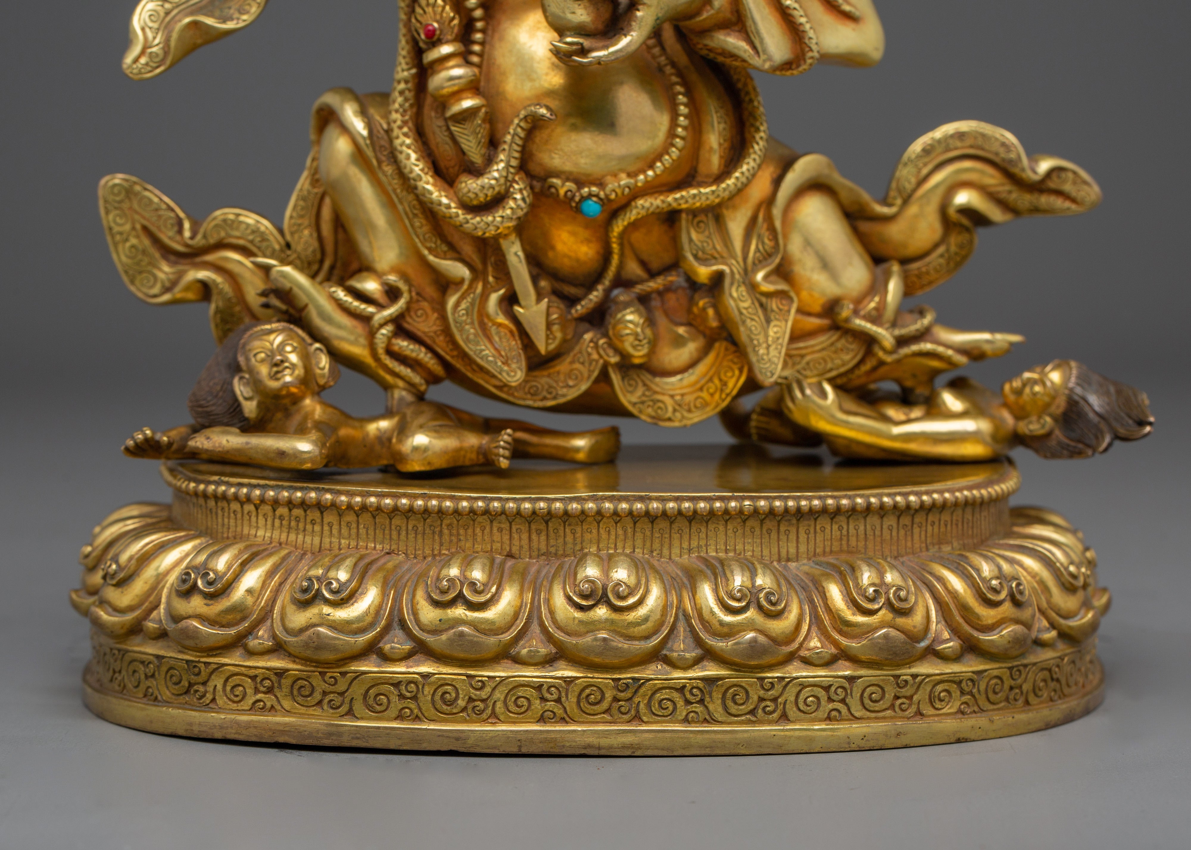 Mahakala Bernagchen Statue: Dharma Protector