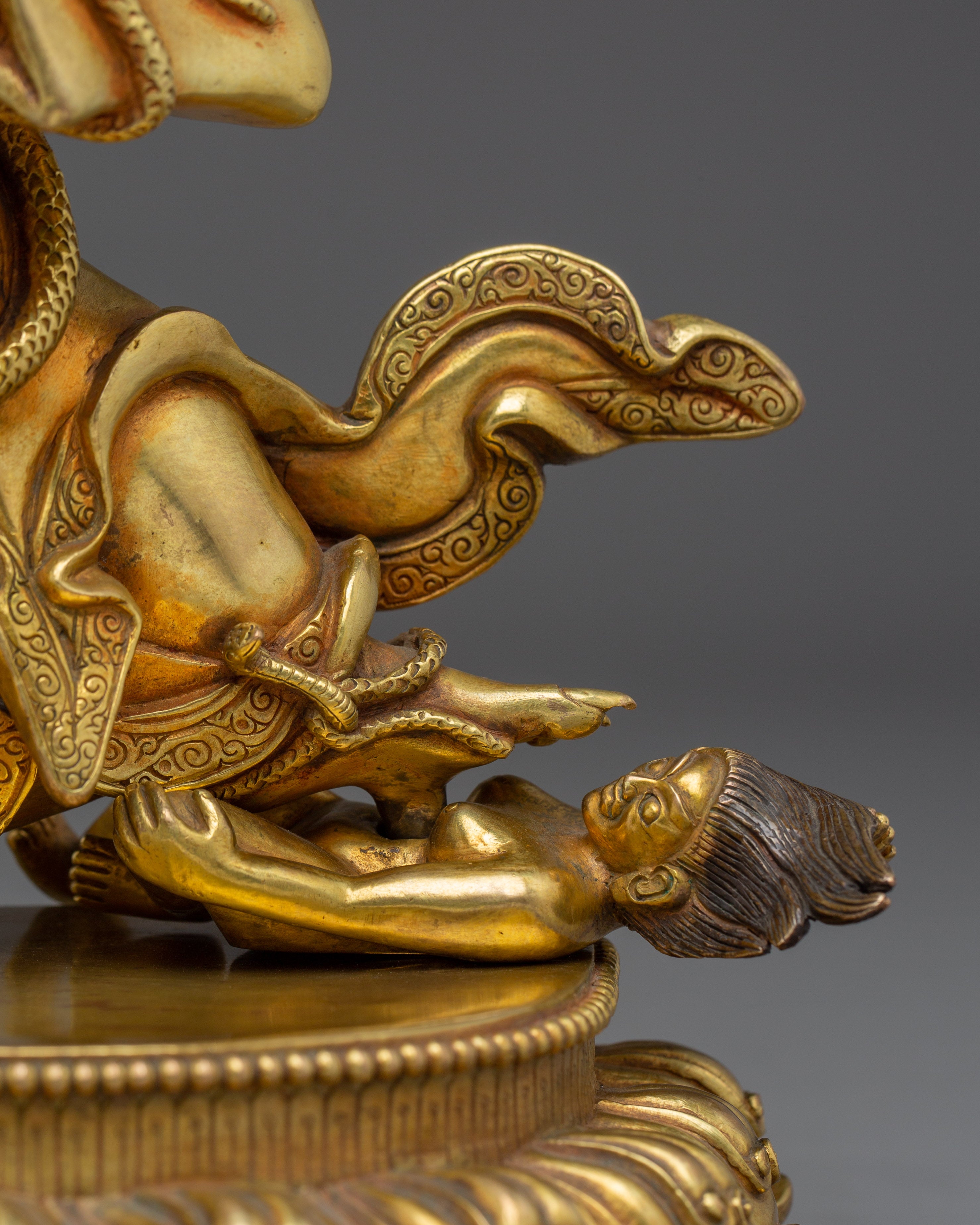 Mahakala Bernagchen Statue: Dharma Protector