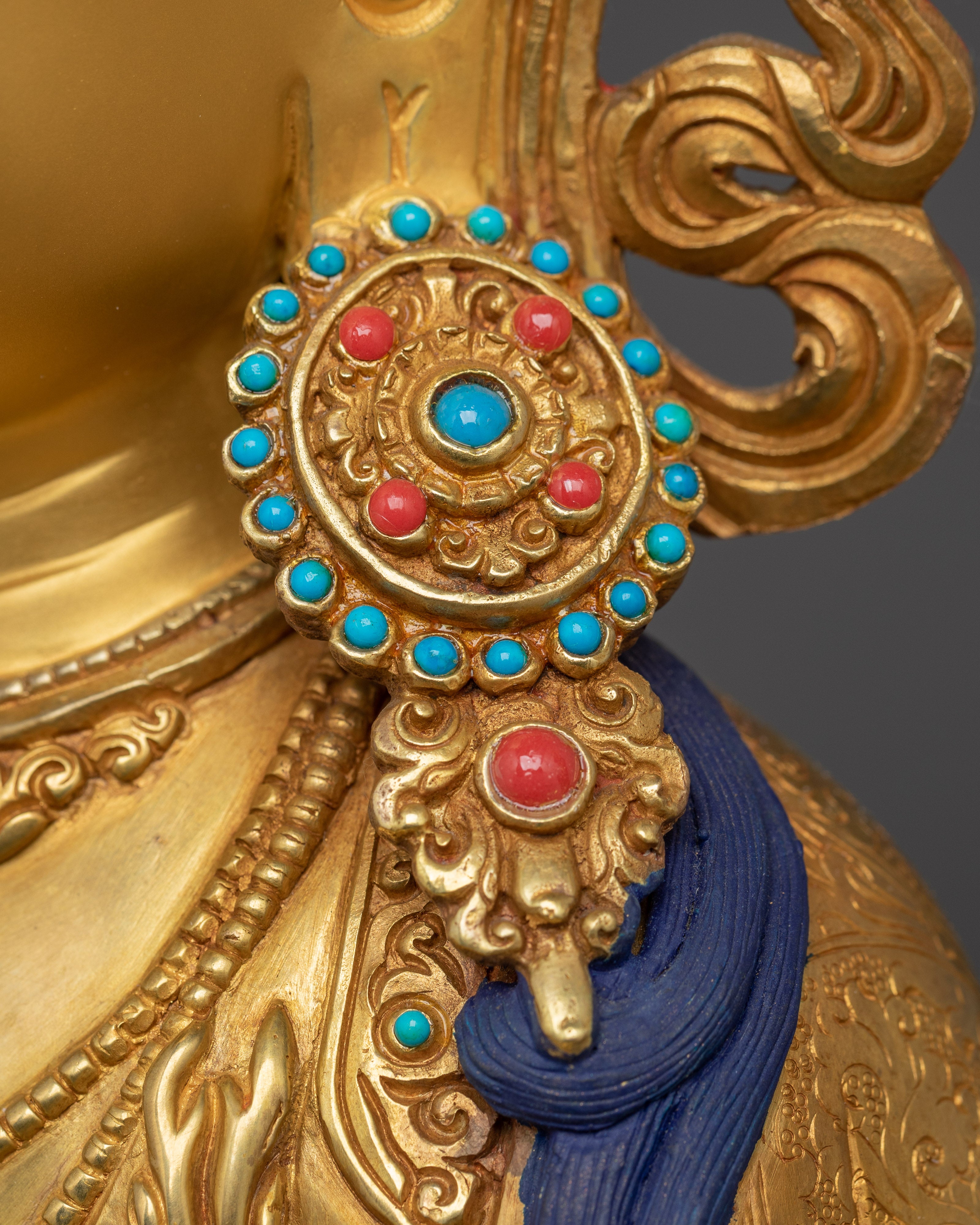 Chenrezig Statue: Buddhist Compassionate Bodhisattva