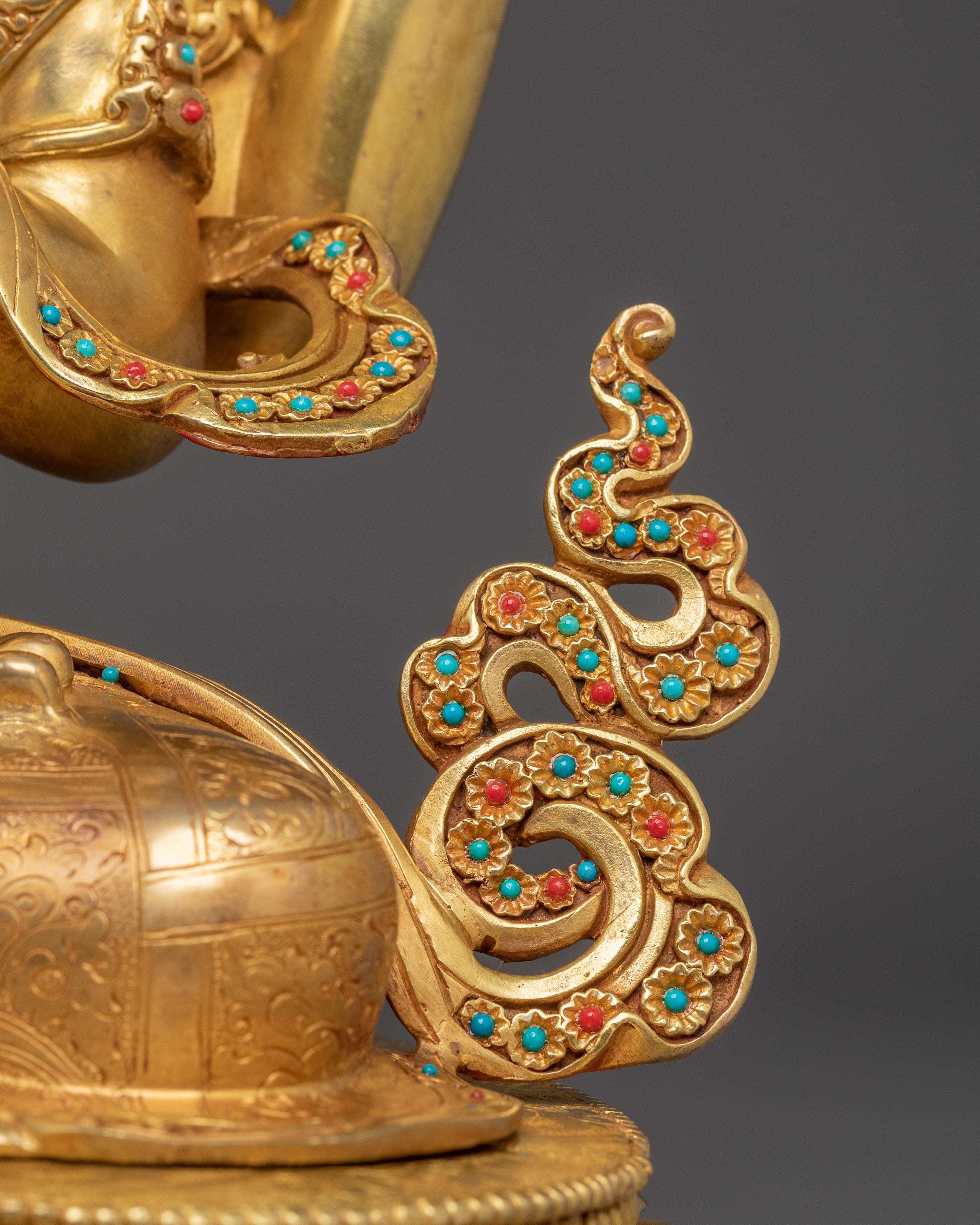 Chenrezig Statue: Buddhist Compassionate Bodhisattva