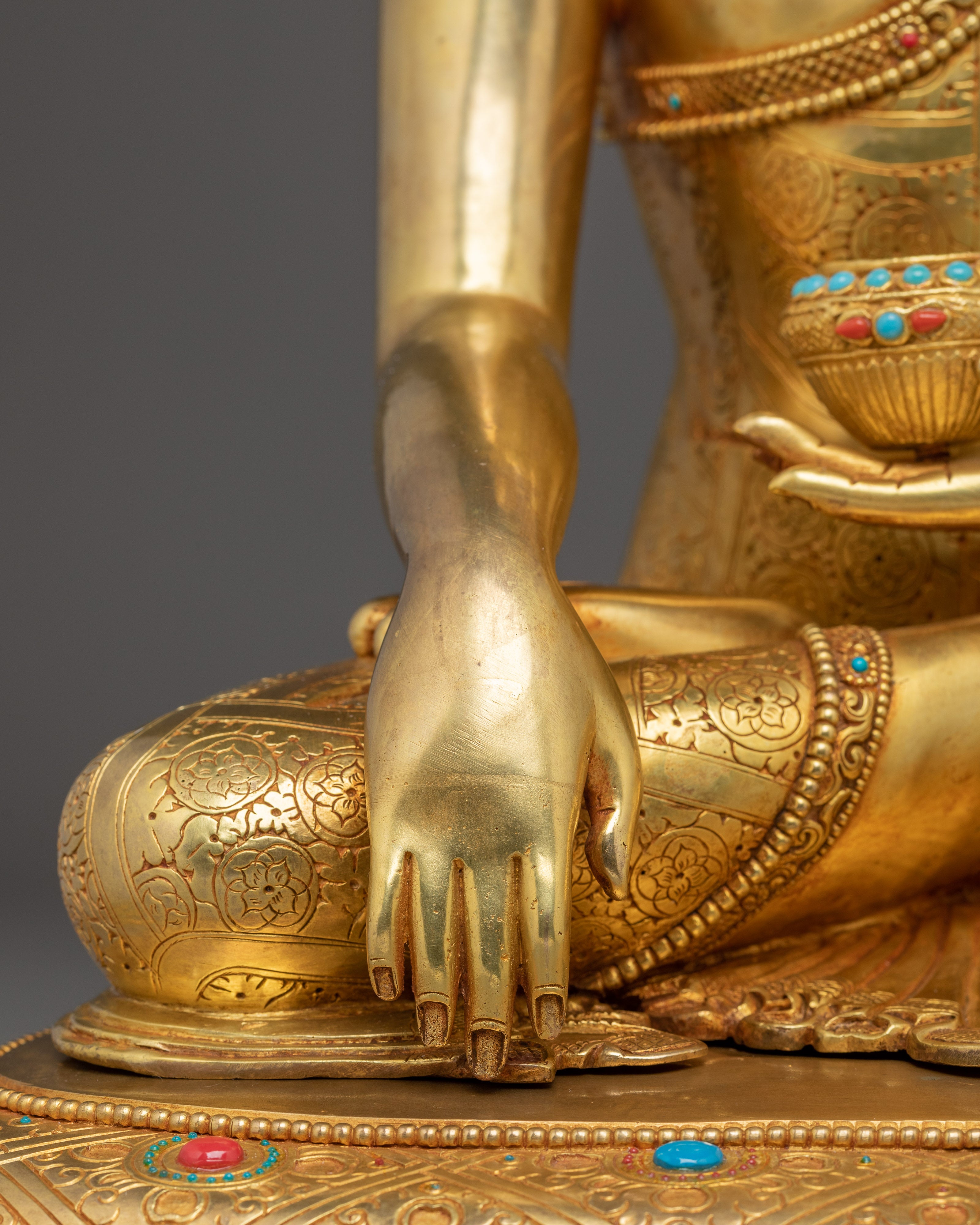 Shakyamuni Buddha Statue: Handmade Copper Statue