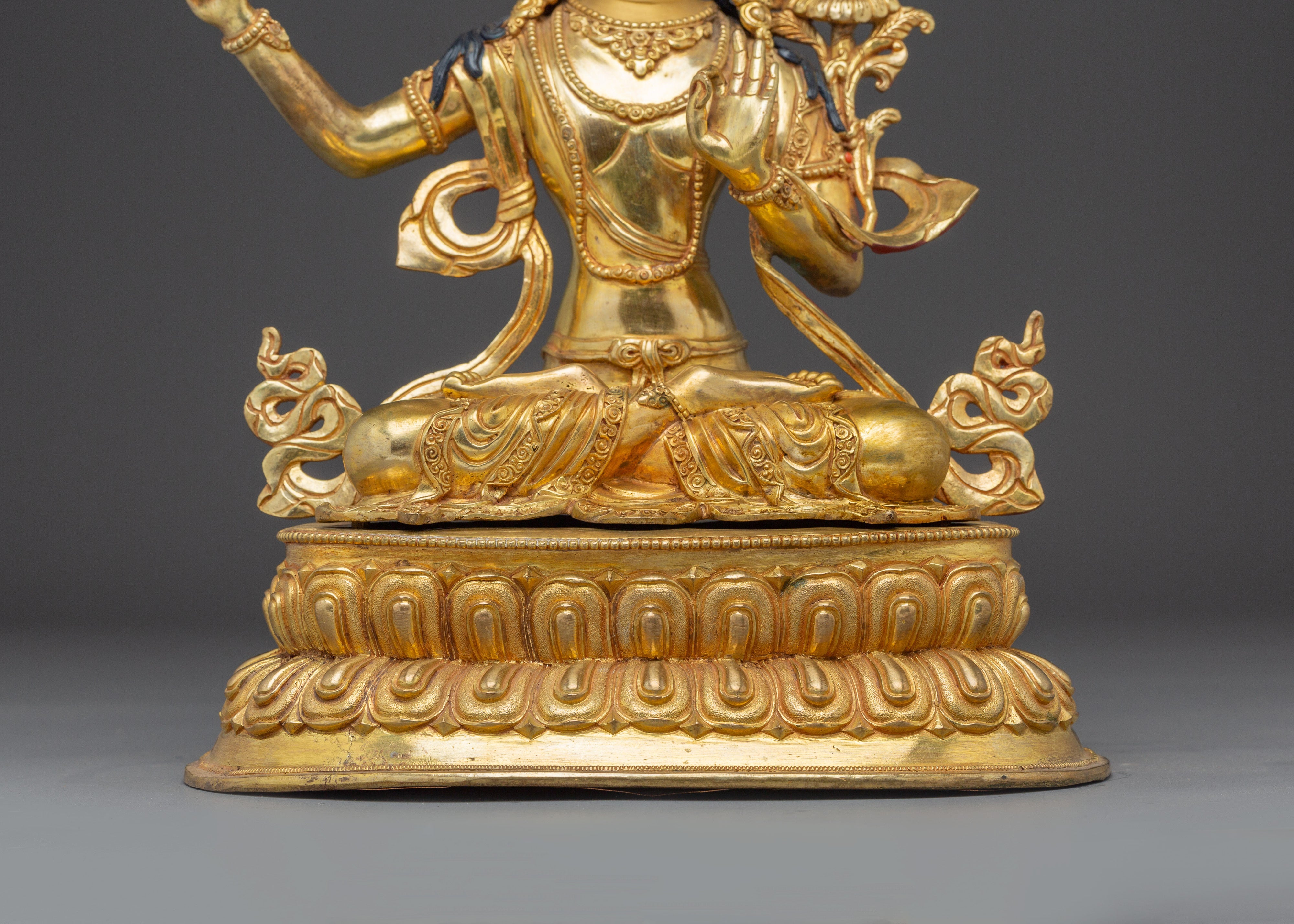Manjushri Statue: Embodiment of Supreme Wisdom