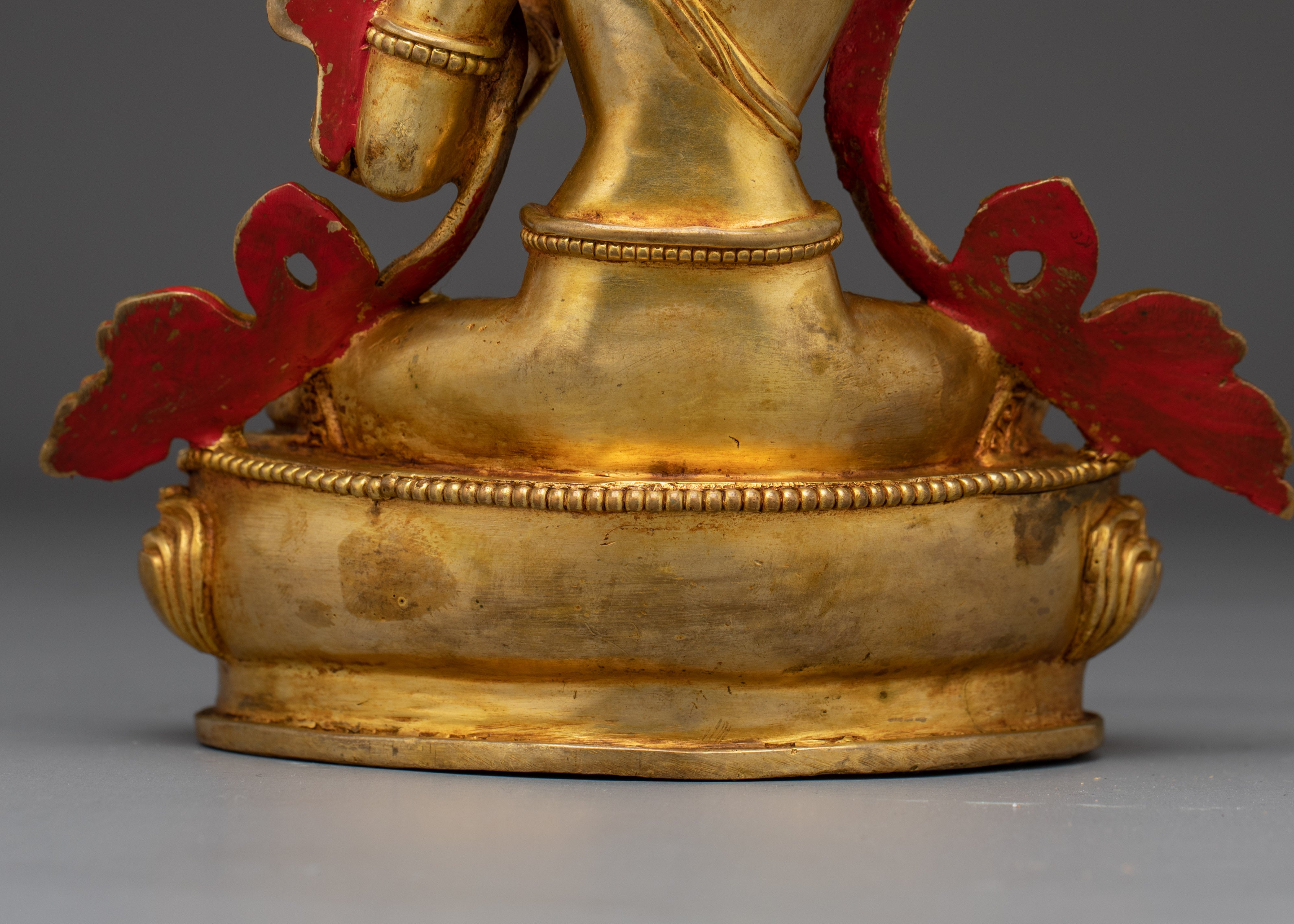 Manjushri Statue: Revered Buddhist Bodhisattva