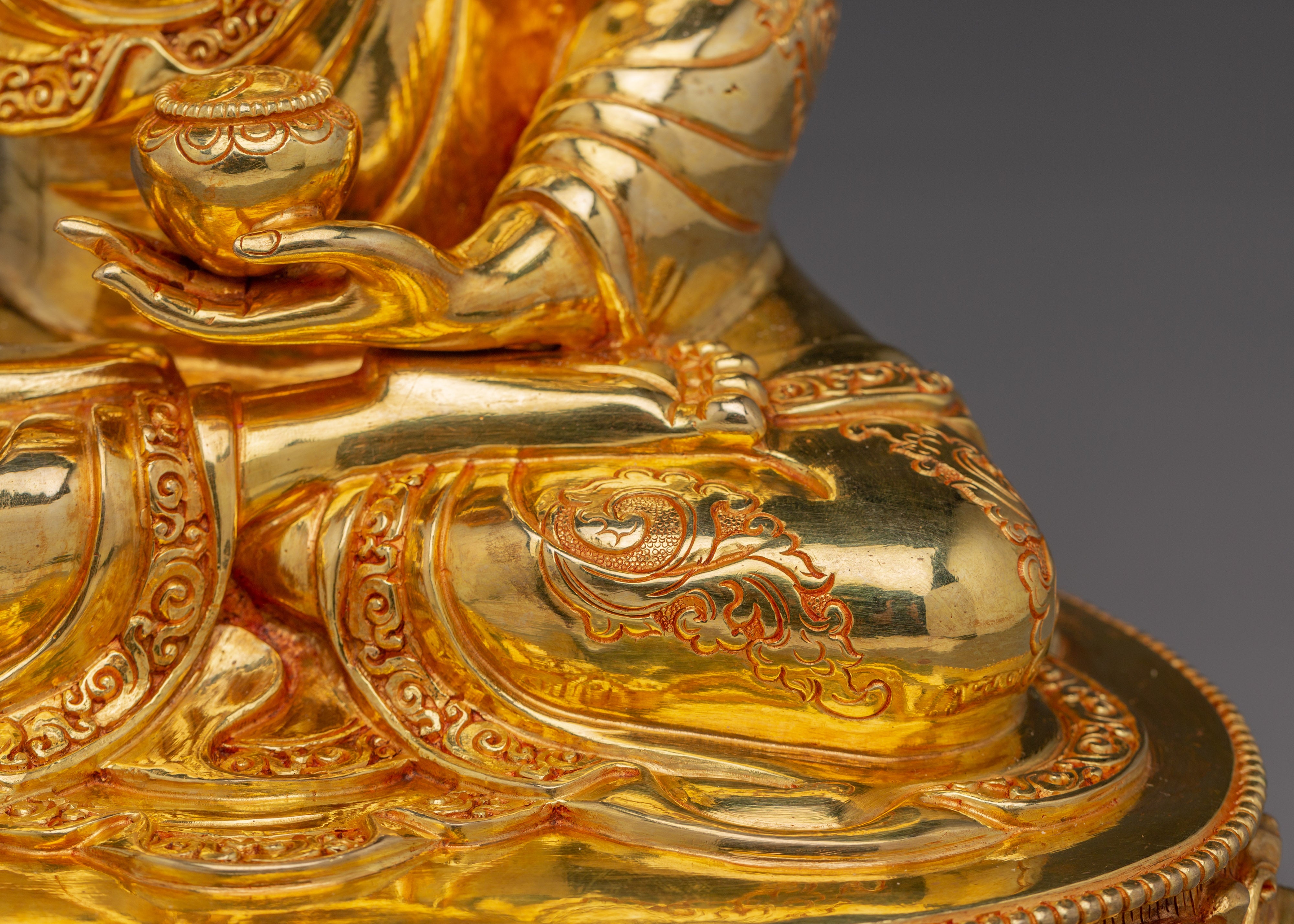 Shakyamuni Buddha Art, Historical Enlightened One | Gold-Gilded Sculpture for Peace