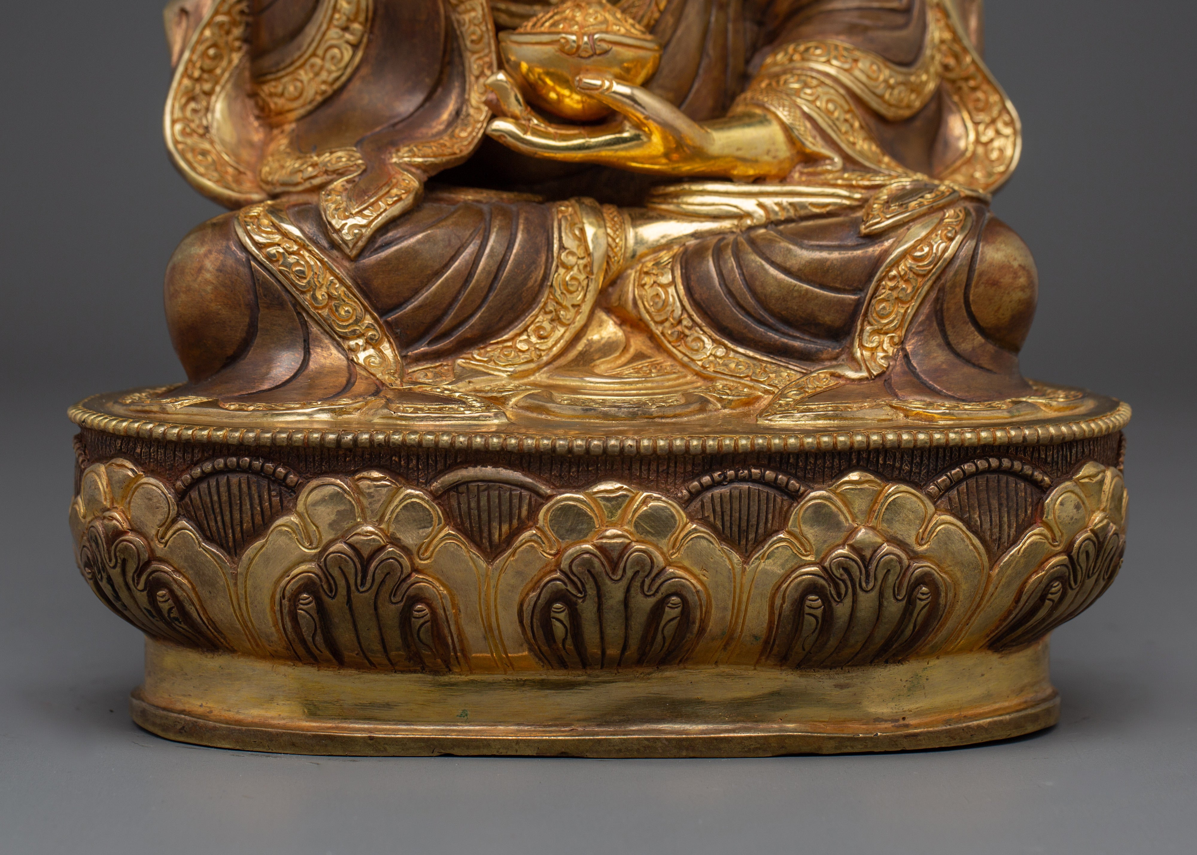 Guru Tsoyke Dorje Statue: Guru Rinpoche Peaceful Form