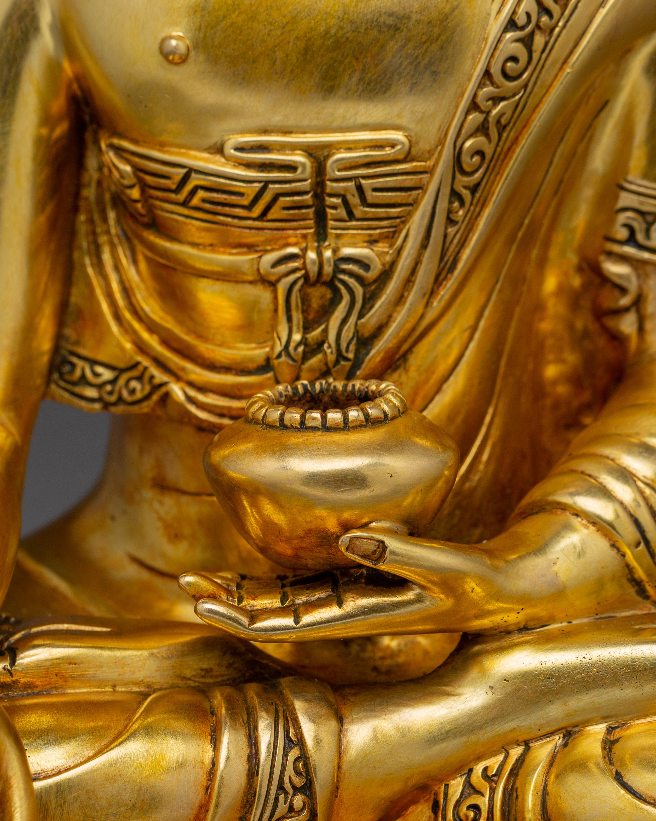 Peaceful Icon Shakyamuni Buddha | Seated Enlightened One