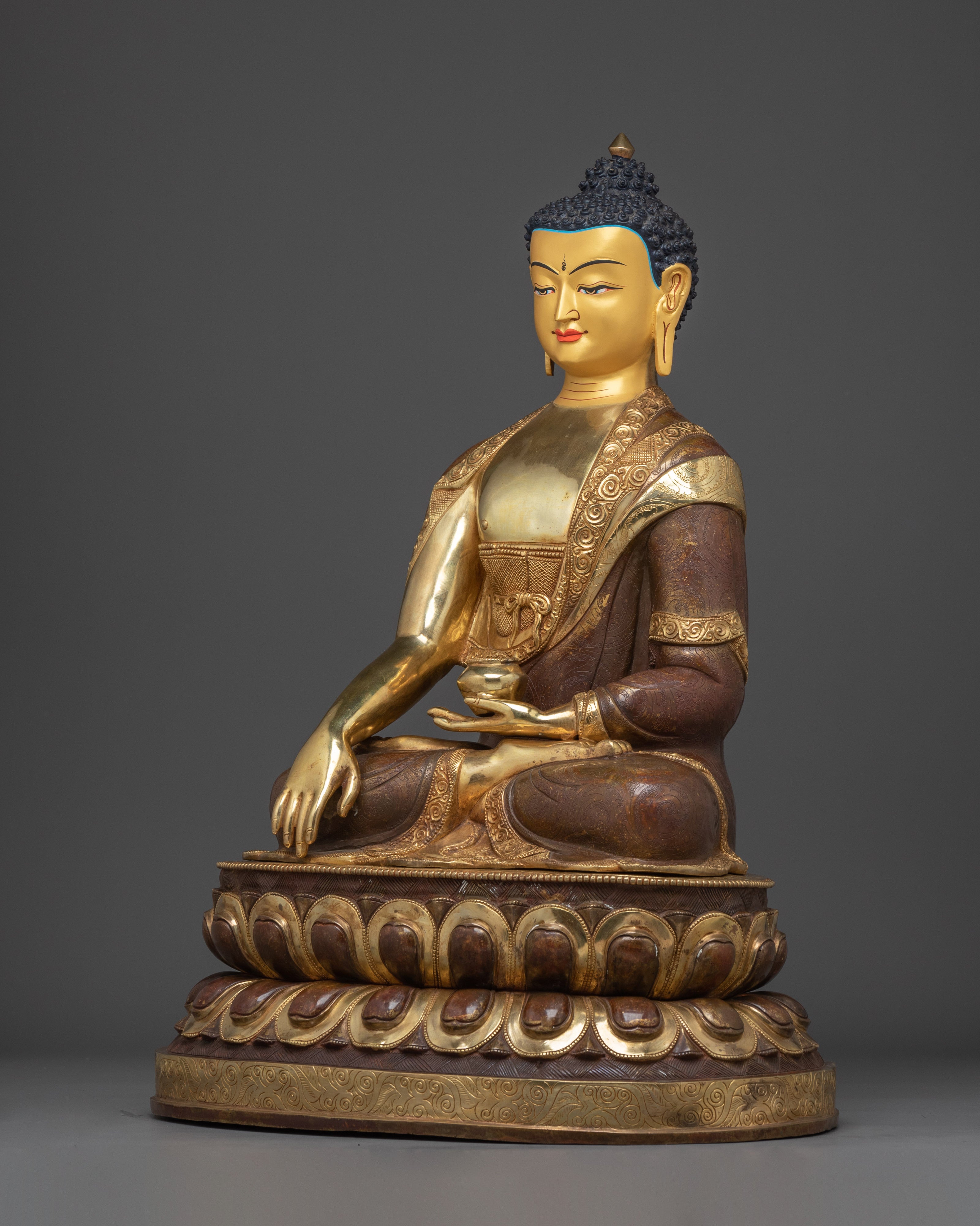 Shakyamuni Buddha Statue in Copper with 24K Gold Gilding | Spiritual Decor