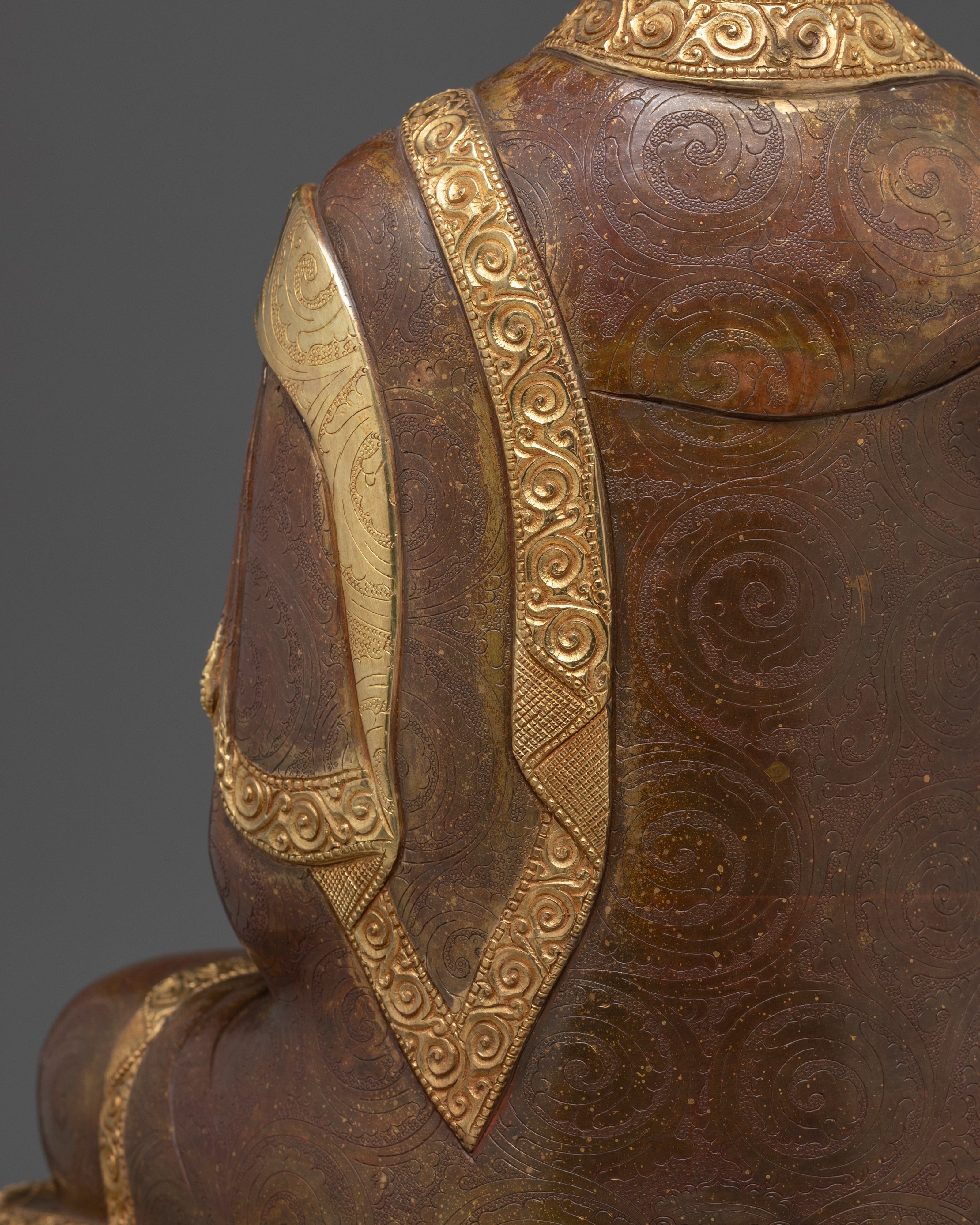 Shakyamuni Buddha Statue in Copper with 24K Gold Gilding | Spiritual Decor