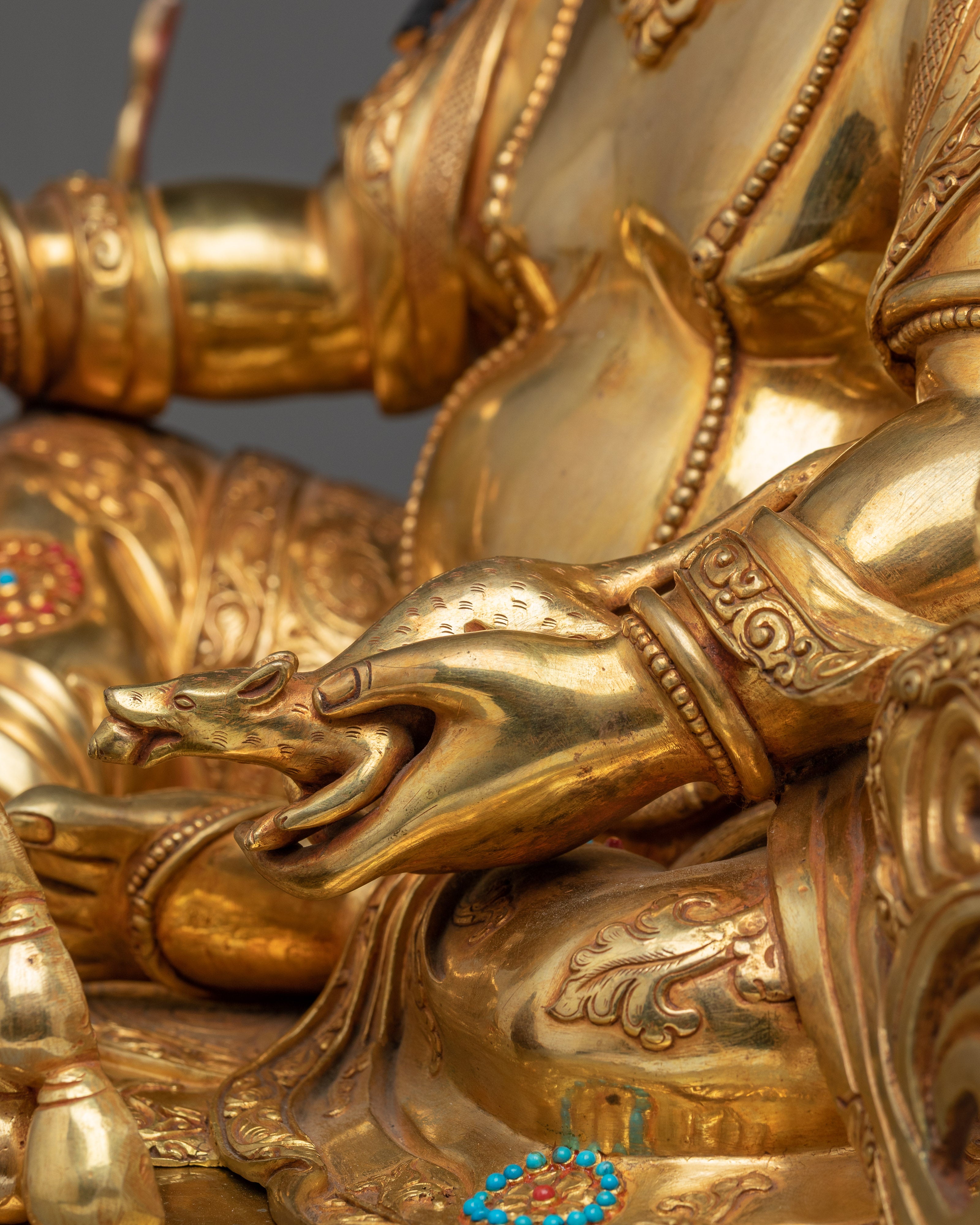 Radiant Dzambhala Statue: Buddhist Wealth God